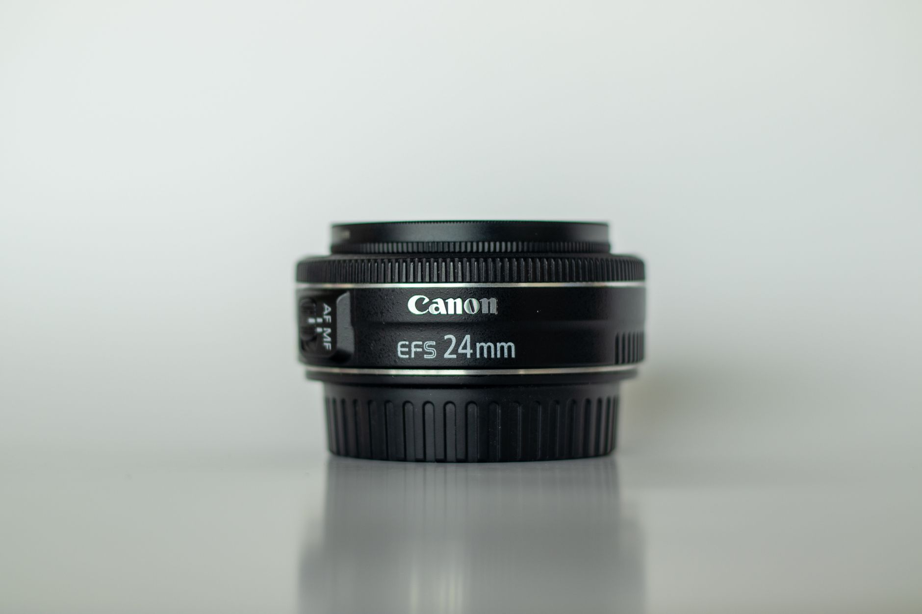 heise+ | APS-C-Objektive von Canon, Fujifilm, Nikon, Sony und L-Mount im Überblick