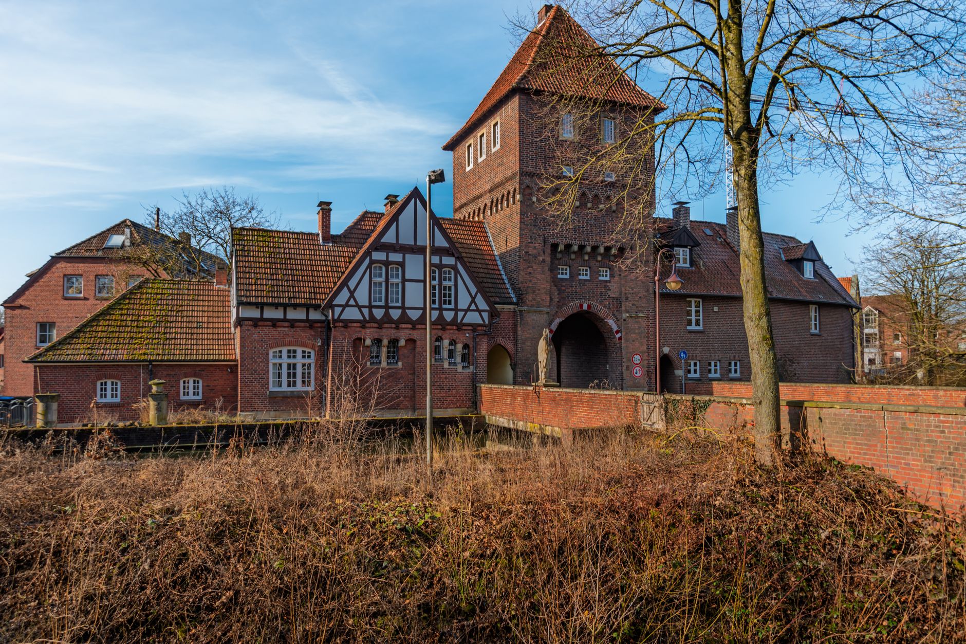 Nordrhein-Westfalen - Weitere Justizvollzugsanstalt wegen Korruptionsverdachts durchsucht