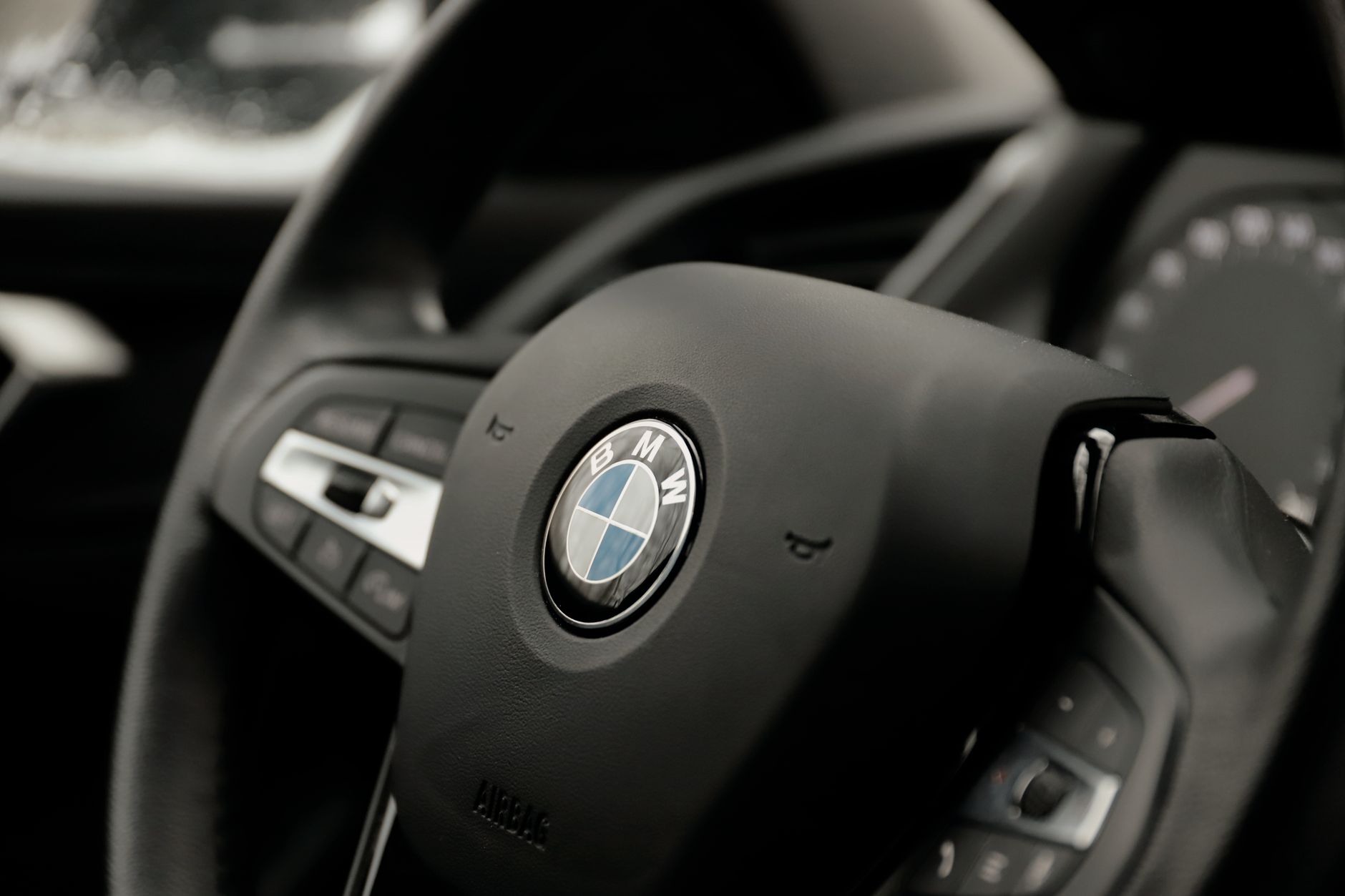 BMW-Gewinn bricht ein: Die Krise der deutschen Autobauer