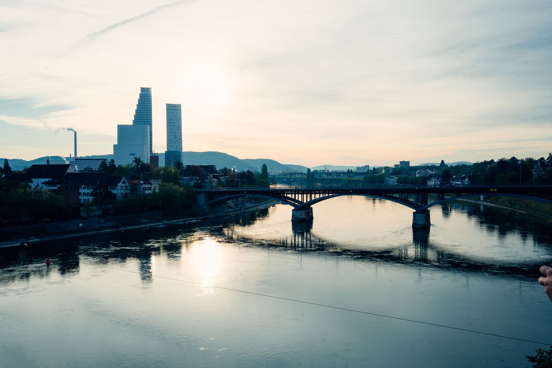 Anhaltende Trockenheit - Rhein-Niedrigwasser nahe Rekordtief