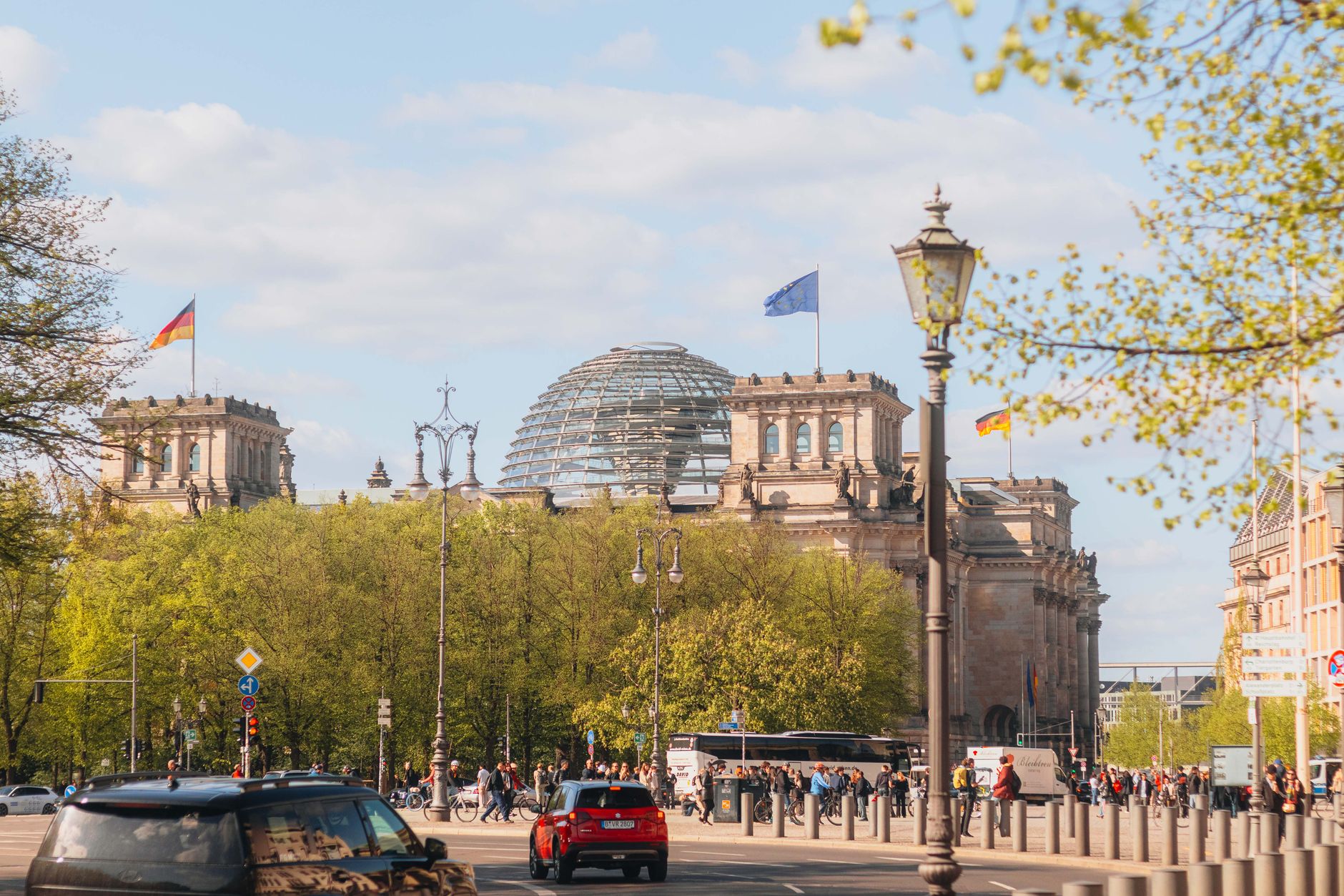 Ganz Deutschland hat Ferien: ADAC rechnet mit vollen Straßen