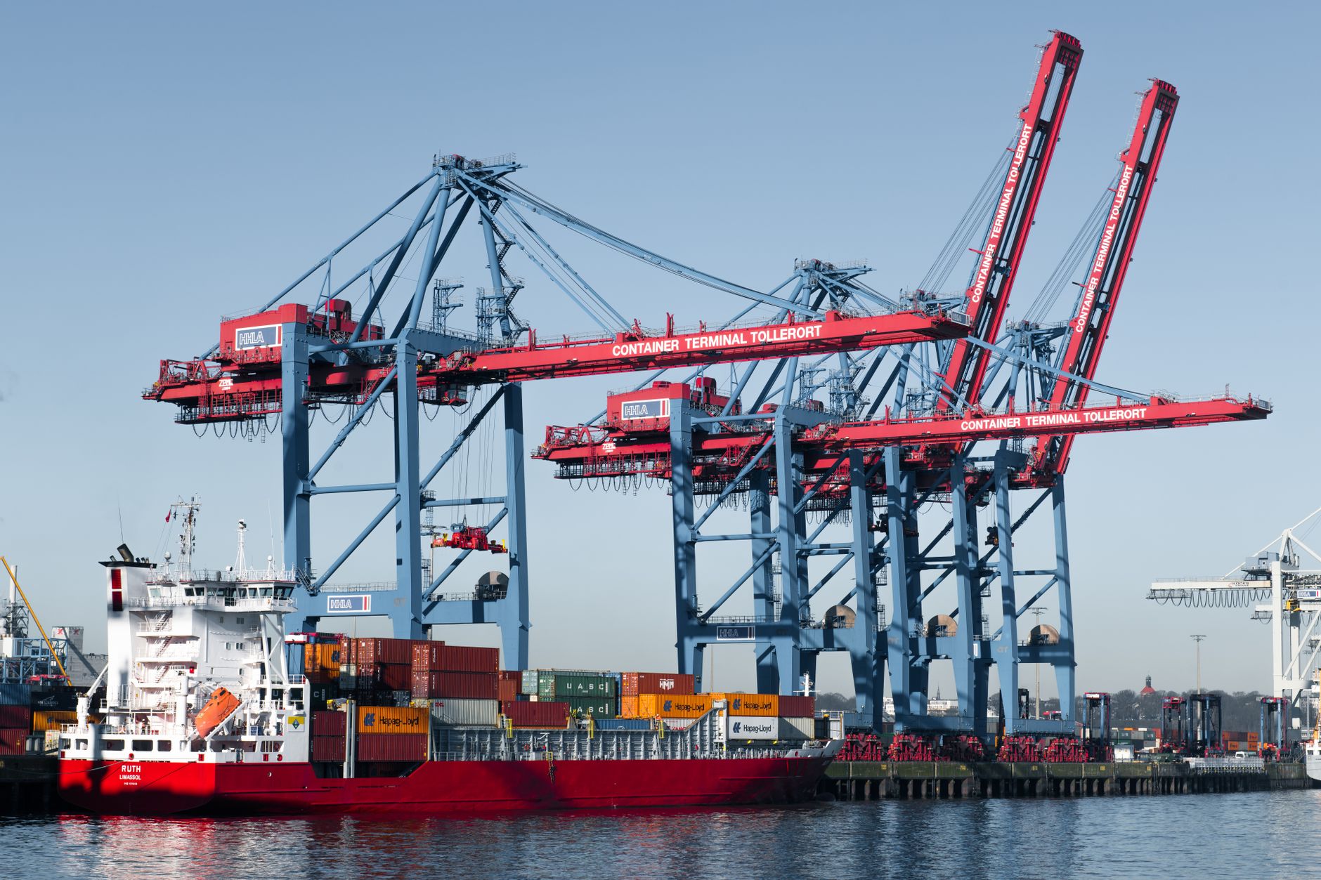 Deutsche Bahn - 3700 Tonnen schwere Eisenbahnbrücke in Hamburg eingesetzt
