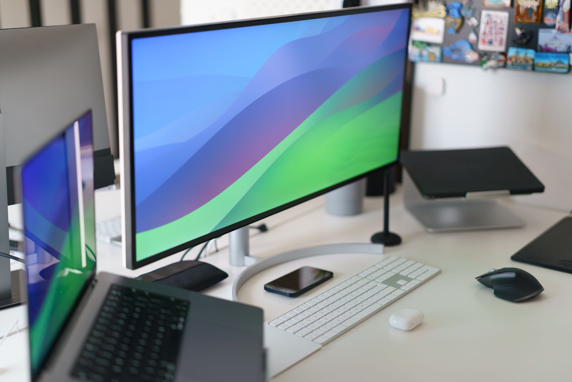 Monitor-Bloatware: Die Katze ist aus dem Sack