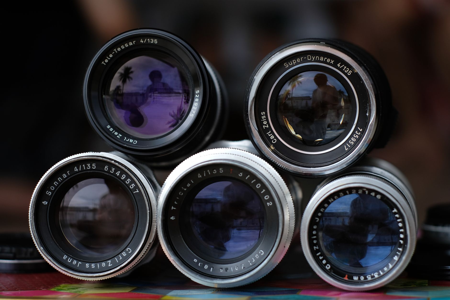 Zeiss verknüpft DORA-Metriken und FinOps über Backstage und Argo CD