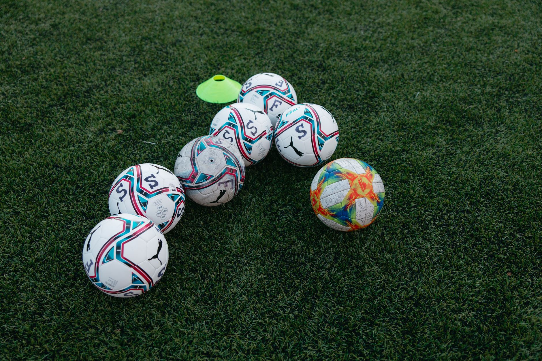 Fußball - FIFA gibt Investoren-Pläne auf - UEFA entzieht Infantino ihr Vertrauen