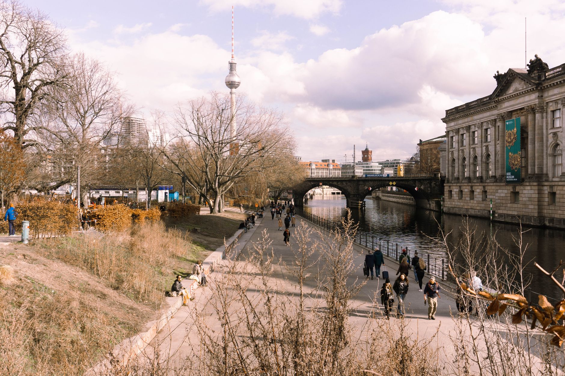 Mahnwache für die Opfer des CSD-Anschlags in Berlin