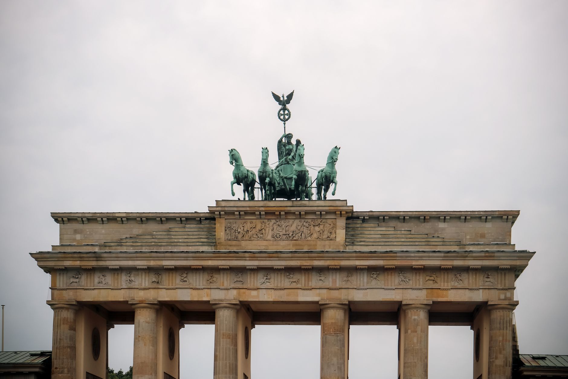 Berlin - Bundestags-Innenausschuss befasst sich mit Anschlag am Rande des CSD