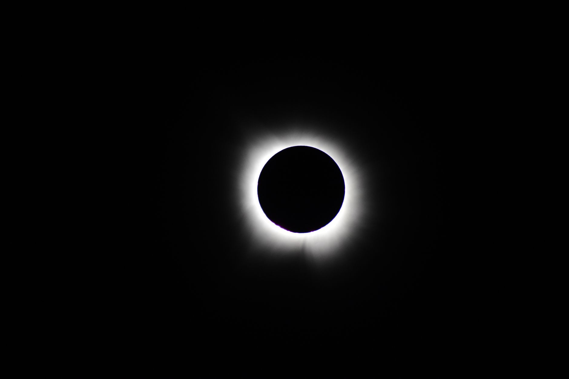 heise+ | Sonnenfinsternis am 12. August 2026: So planen Sie Beobachtung und Fotos