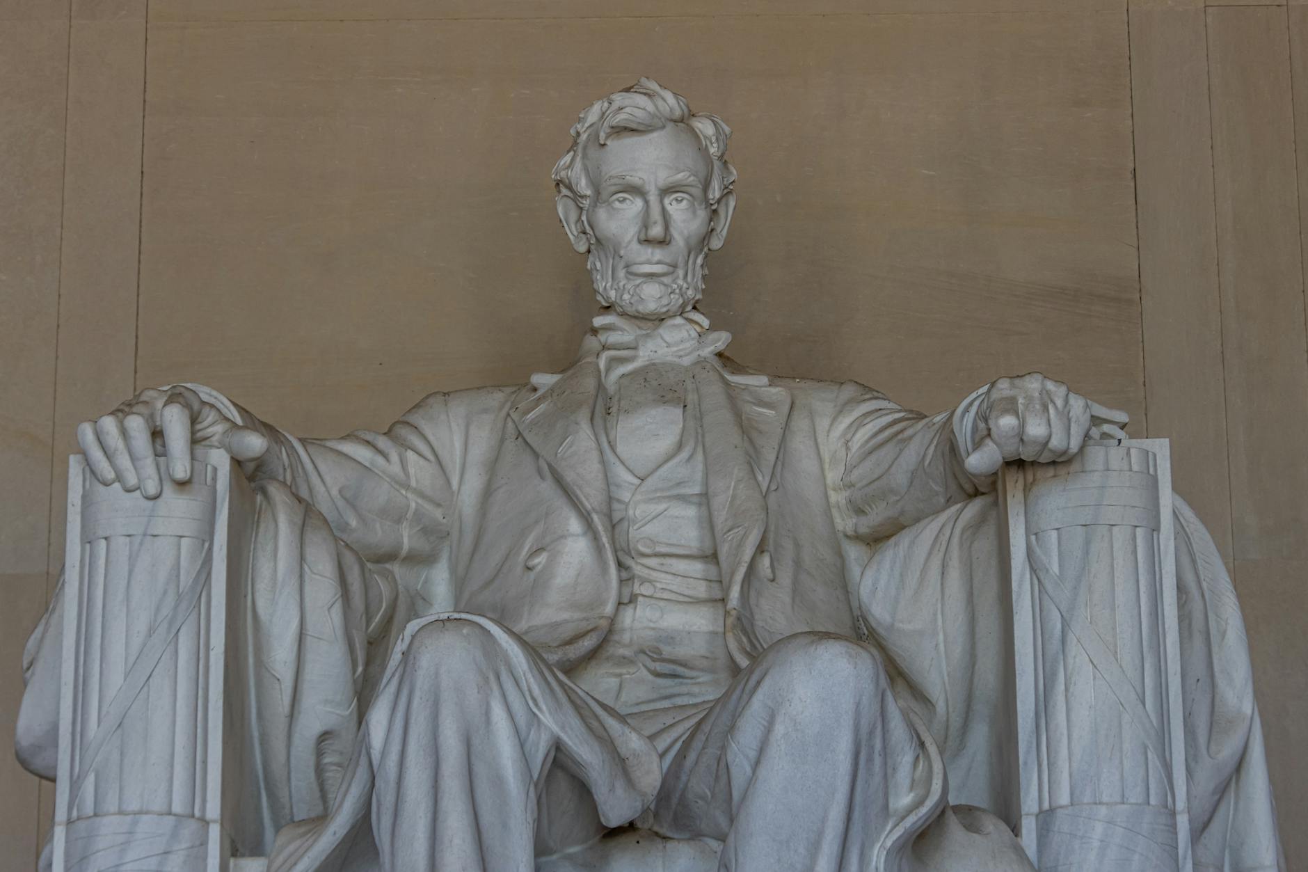 Treffen in Washington - Merz weist Trumps Drohungen gegen Spanien zurück