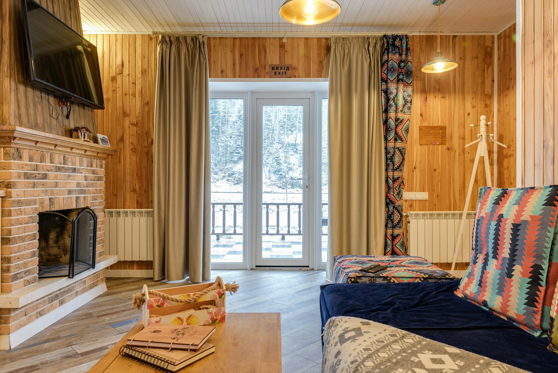 Affäre um Vetternwirtschaft: AfD-Bundestagsfraktion wirft Abgeordneten raus