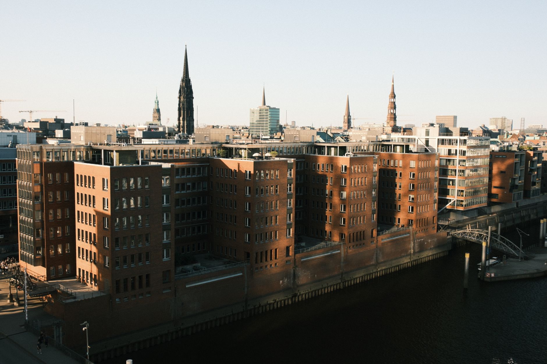 Hamburg - Rechtsextreme Gruppe "Letzte Verteidigungswelle": Haftstrafen von bis zu fünf Jahren