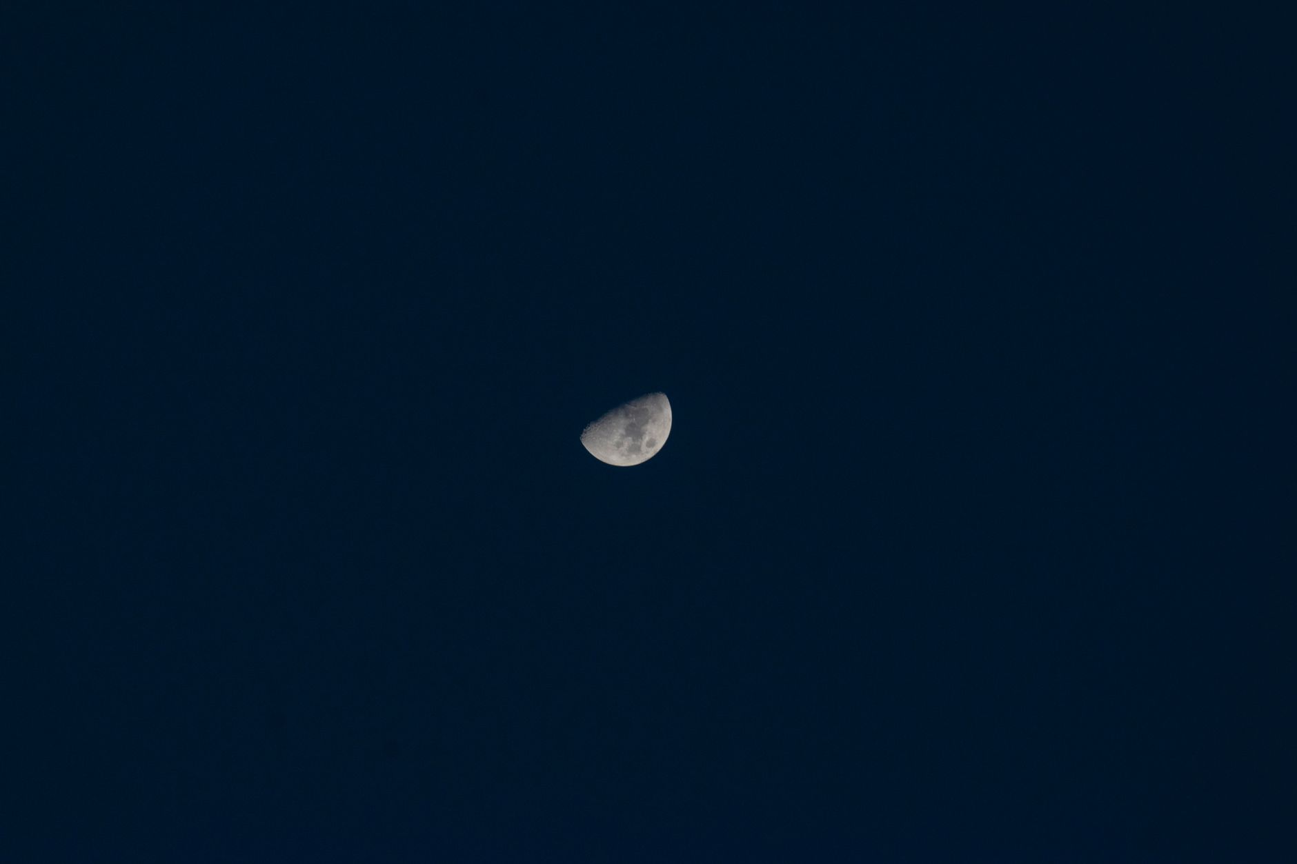 Aufschlag auf dem Mond: Teleskop liefert Nachweis für Einschlag von Falcon 9