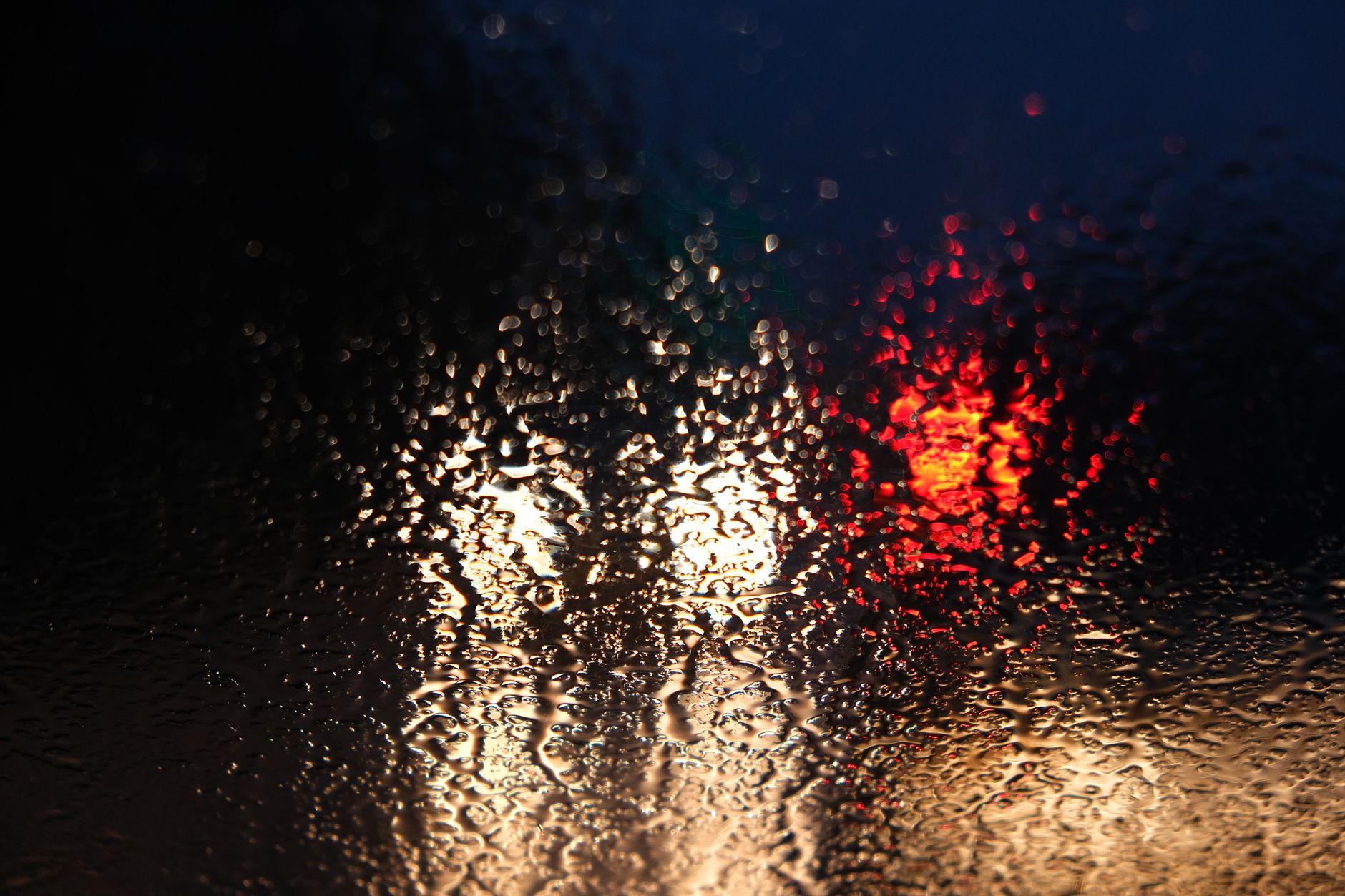 Wetter - Im Norden Regen, sonst meist sonnig, später gebietsweise Schauer oder Gewitter