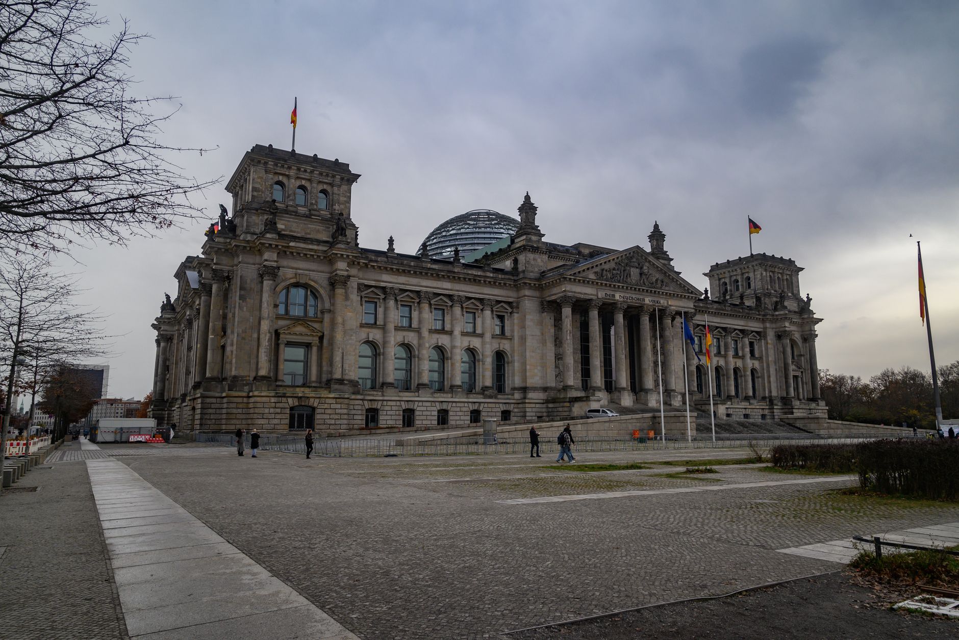 Bilger will bessere Drohnenabwehr an Flughäfen