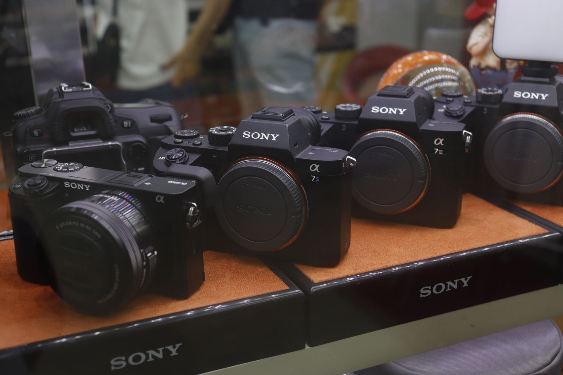 Batterie mit Apples „Wo ist?“ für Sony-Kameras