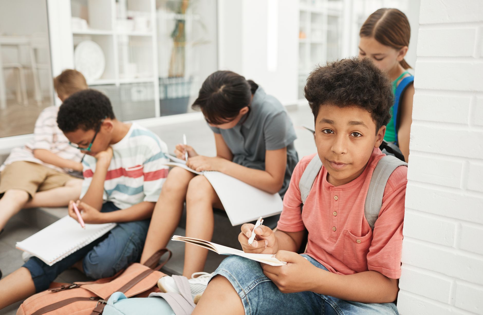 Hitzeschutz an Schulen: Wenn Klassenzimmer zu heiß zum Lernen werden