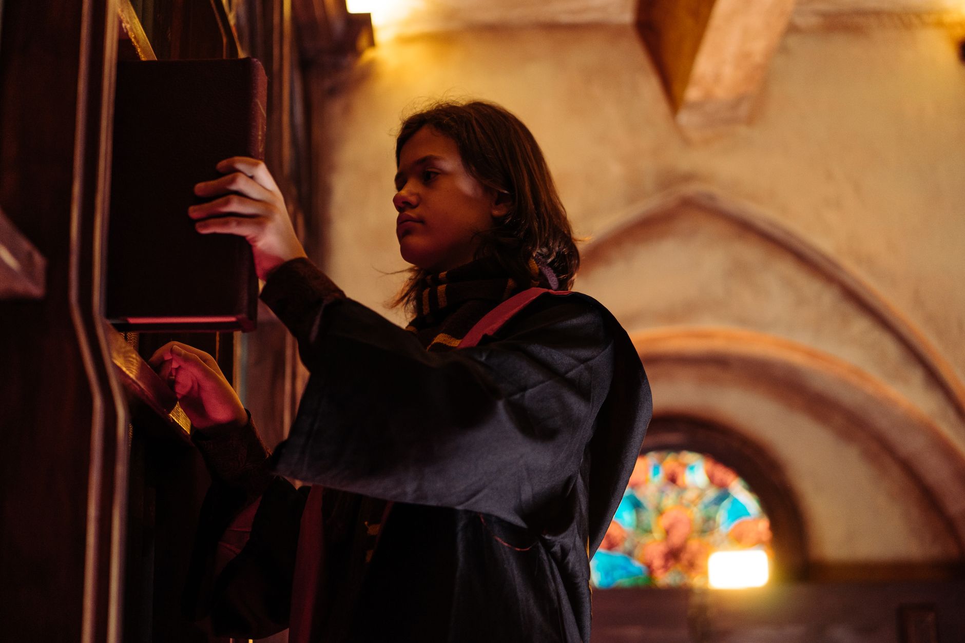 »Harry Potter«-Schauspielerin Bel Powley distanziert sich von J.K. Rowling