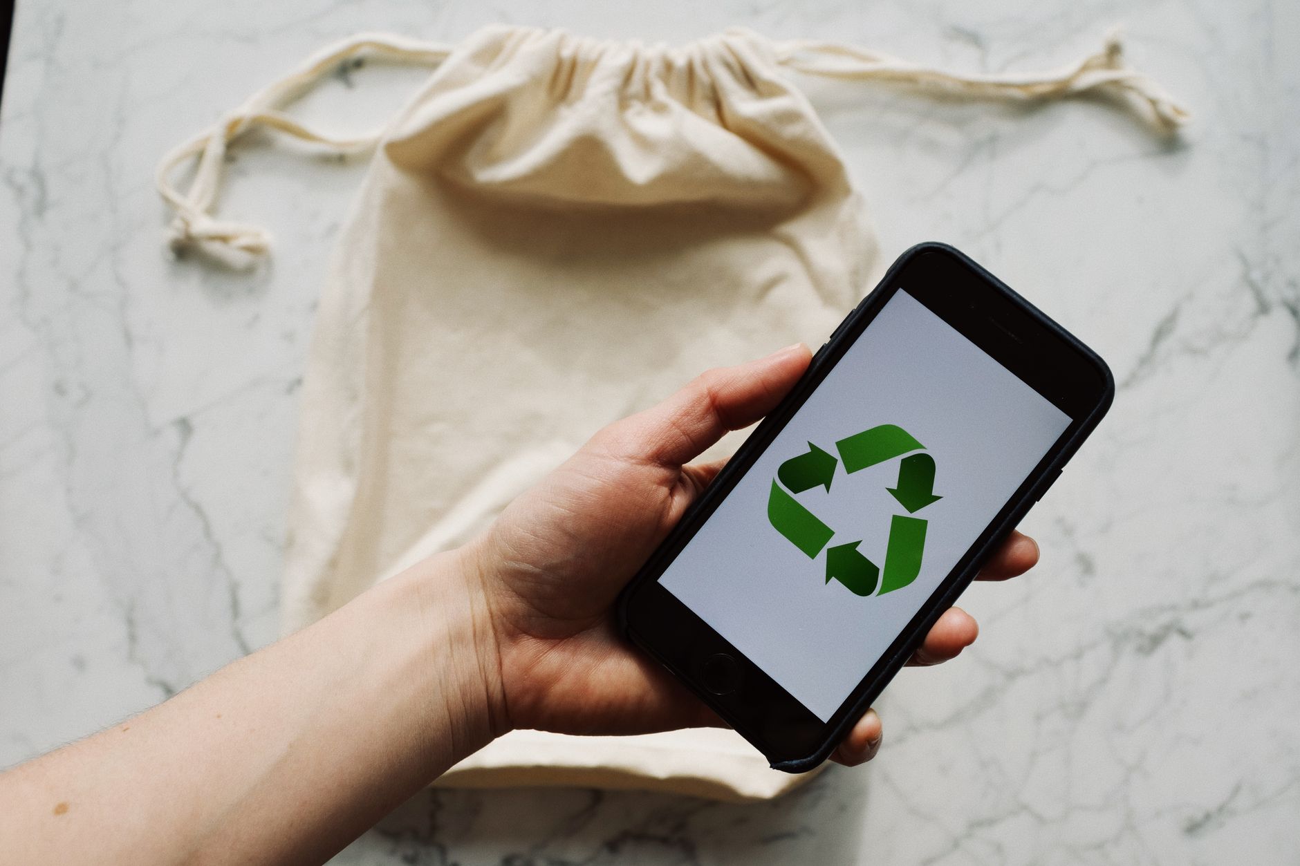 Recycling - Neue EU-Regeln zur Reduzierung von Verpackungsmüll - Pfas in Fast-Food-Verpackungen verboten