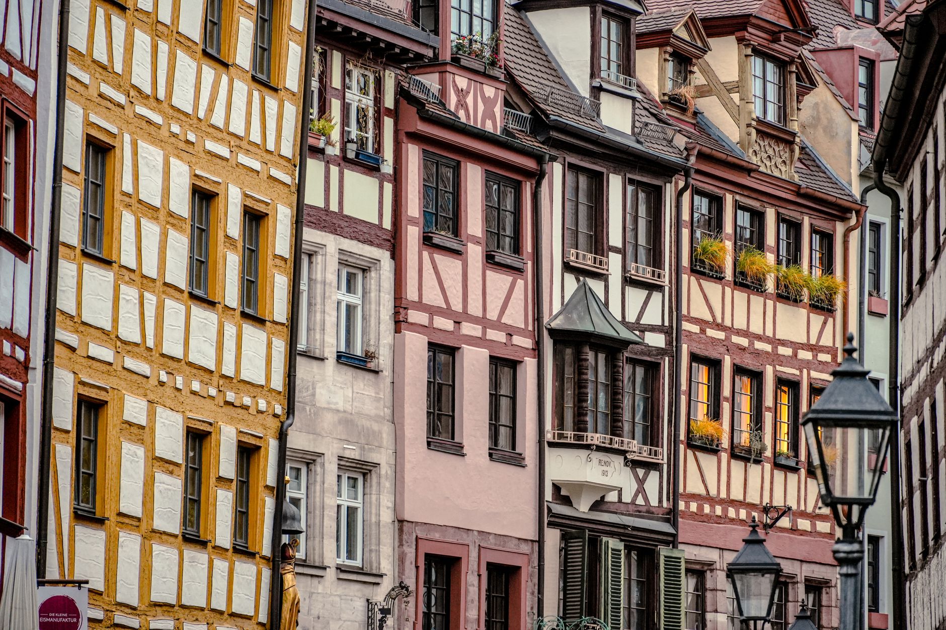 Frankfurt - Altstadt: Verfassungsfeindliche Ausrufe