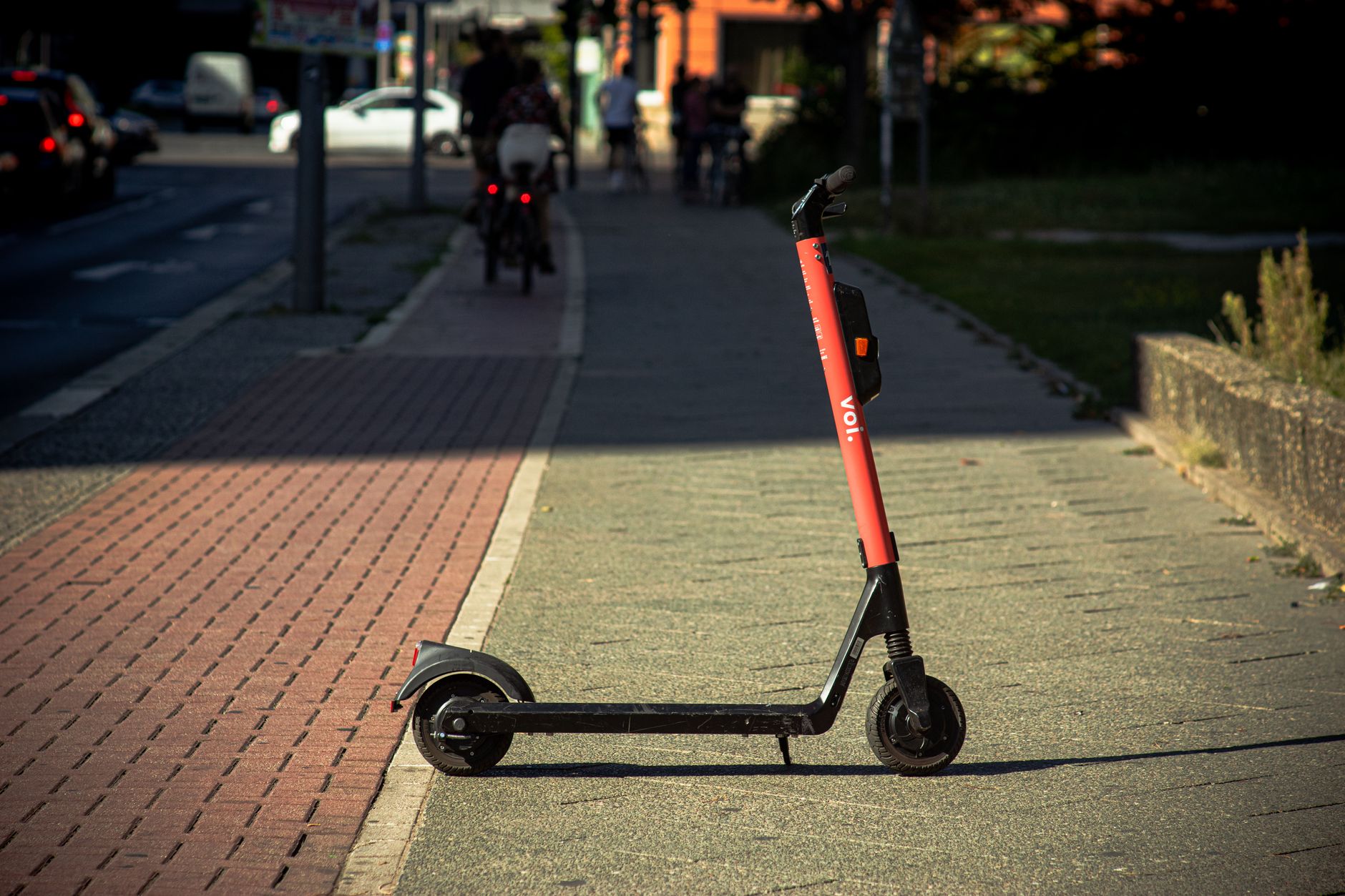 Lahn-Dill-Kreis: · E-Scooter nach Unfallflucht gesucht · Zeugen nach Auseinandersetzung gesucht