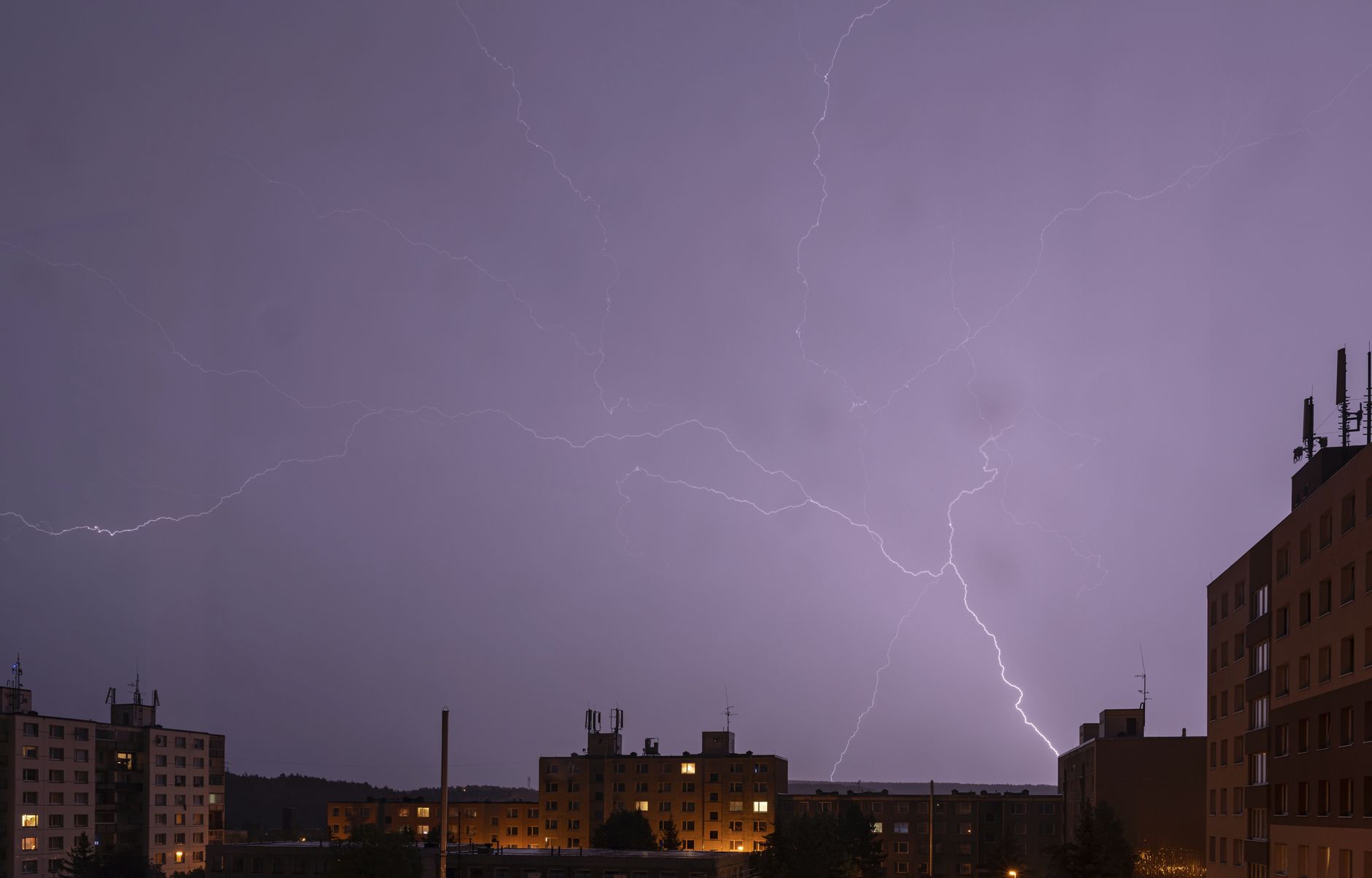 Wetter - Von Nordwesten her Schauer und Gewitter, sonst sonnig