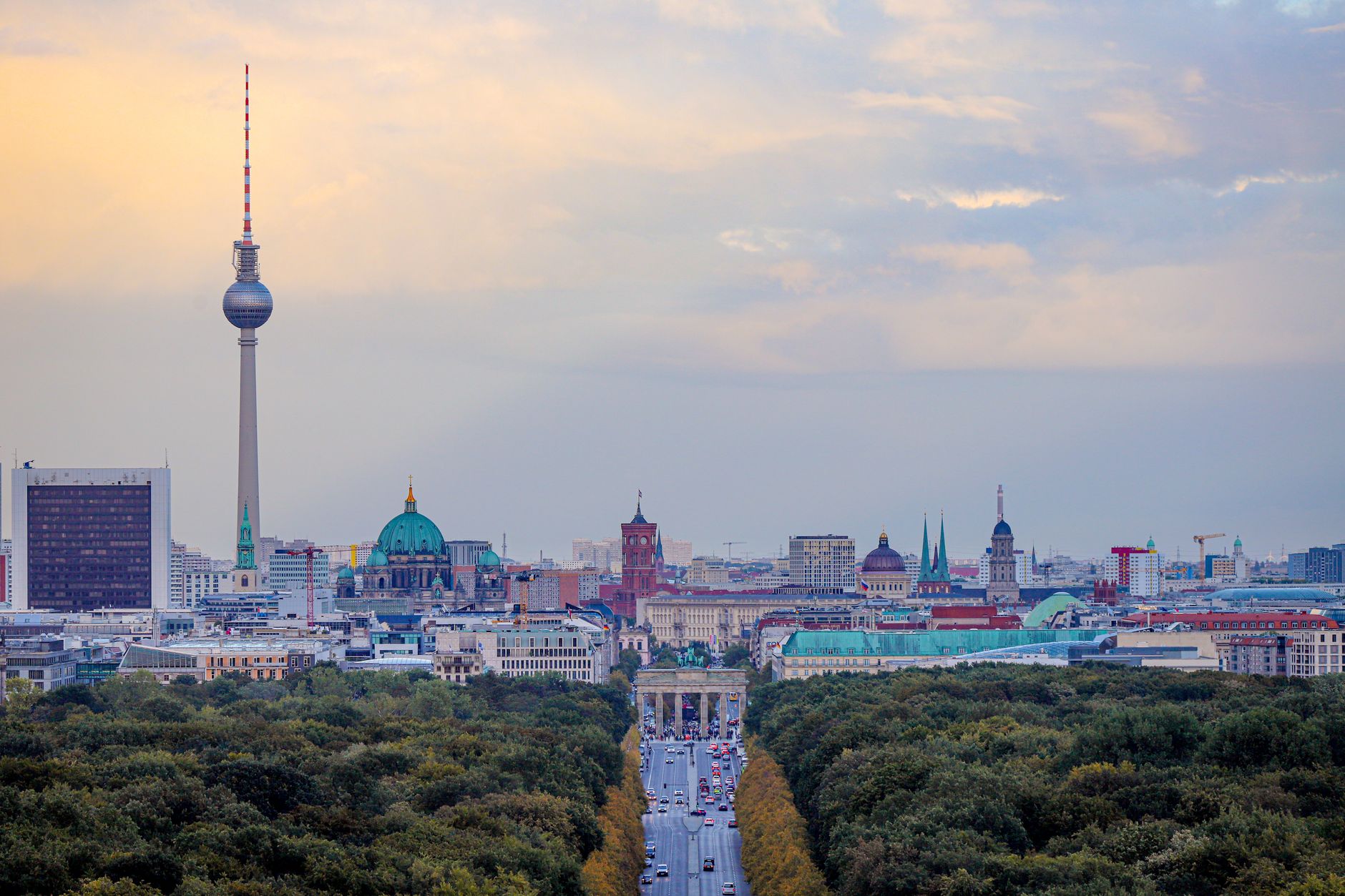 Debatte über Immobilienkonzerne - Ökonomin Grimm warnt vor Berlin-Wahl vor "Enteignungsfantasien"
