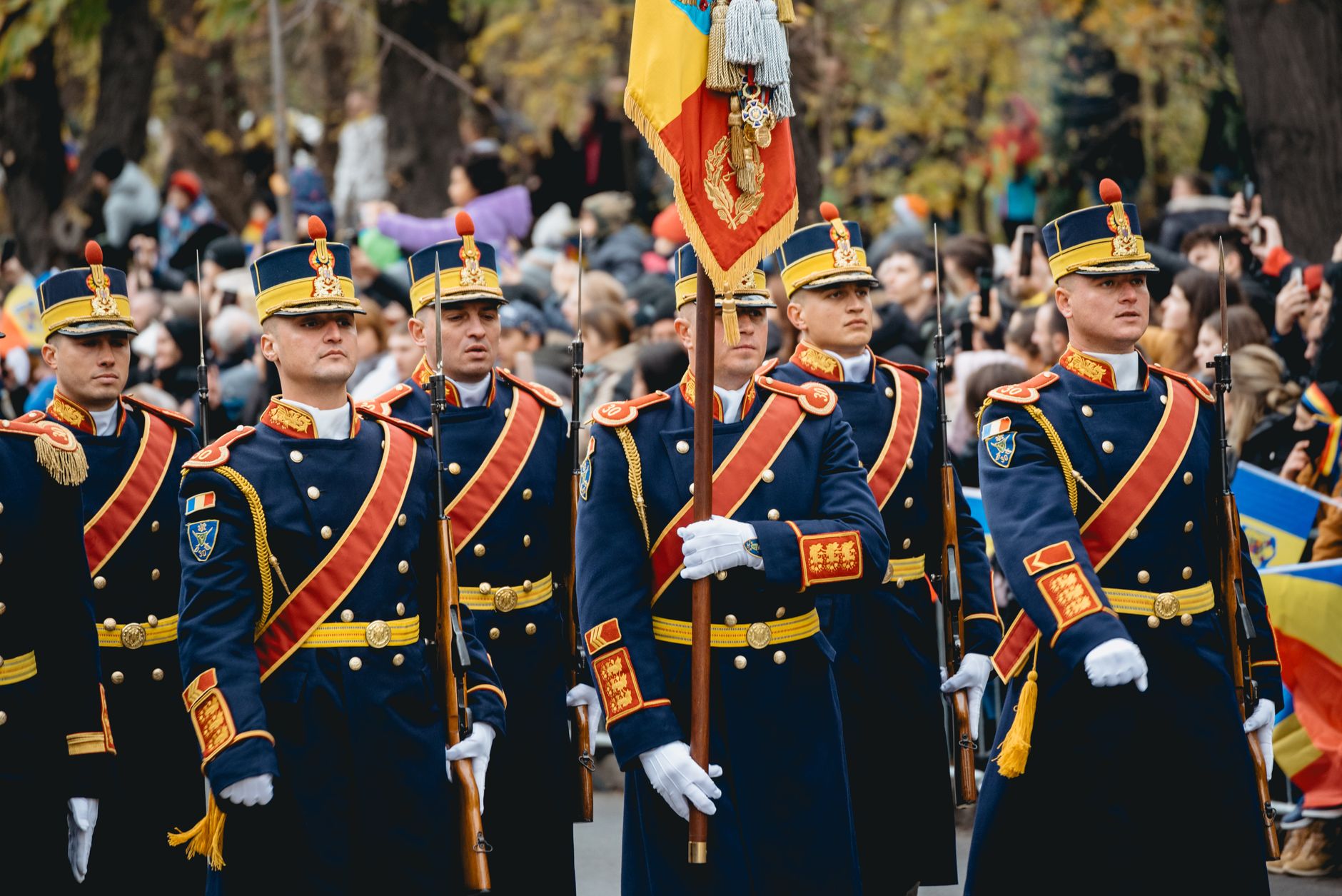 Die politische Risse hinter der Militärparade in Warschau