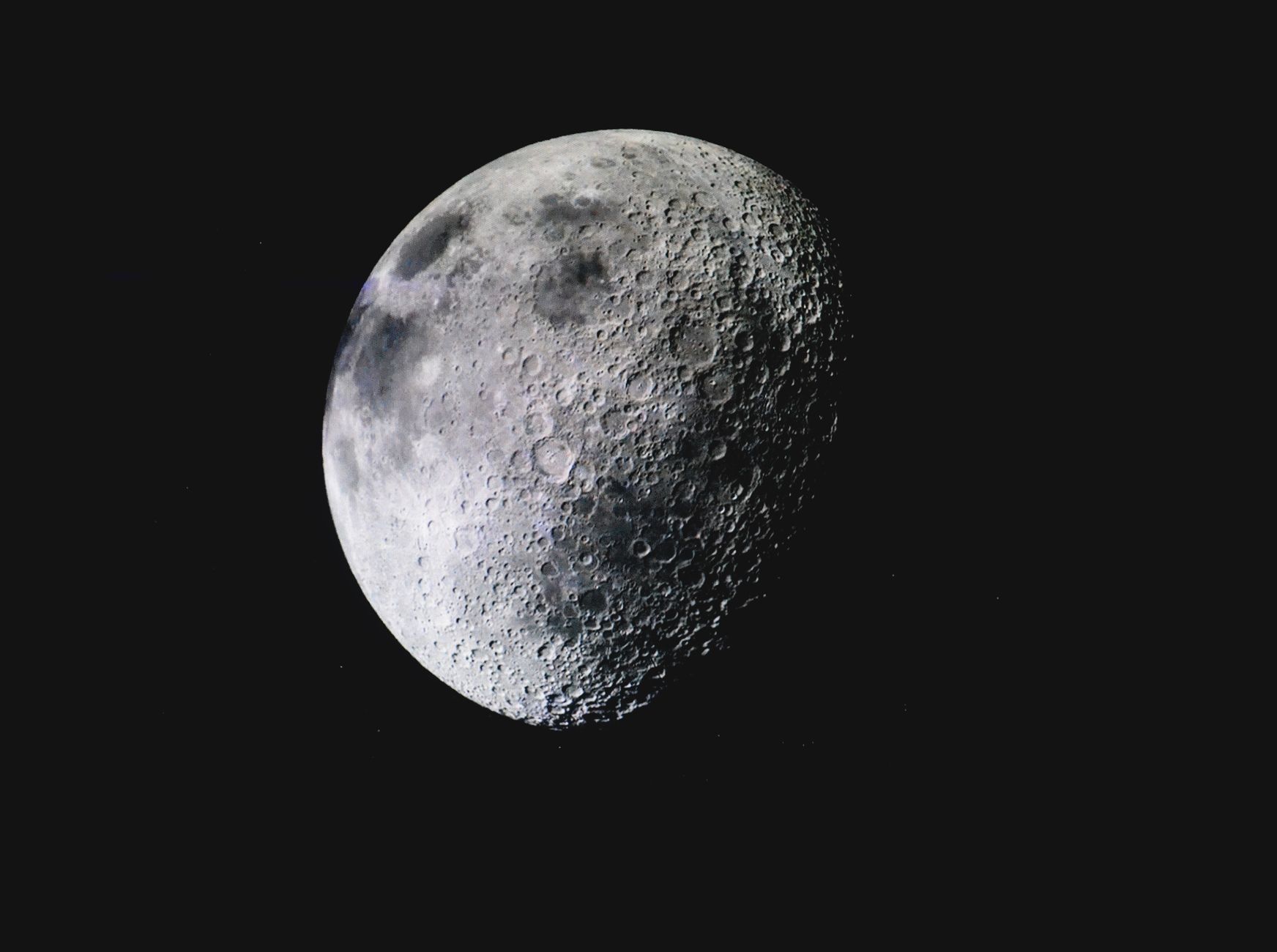Erste Bilder der SpaceX-Einschlagstelle auf dem Mond