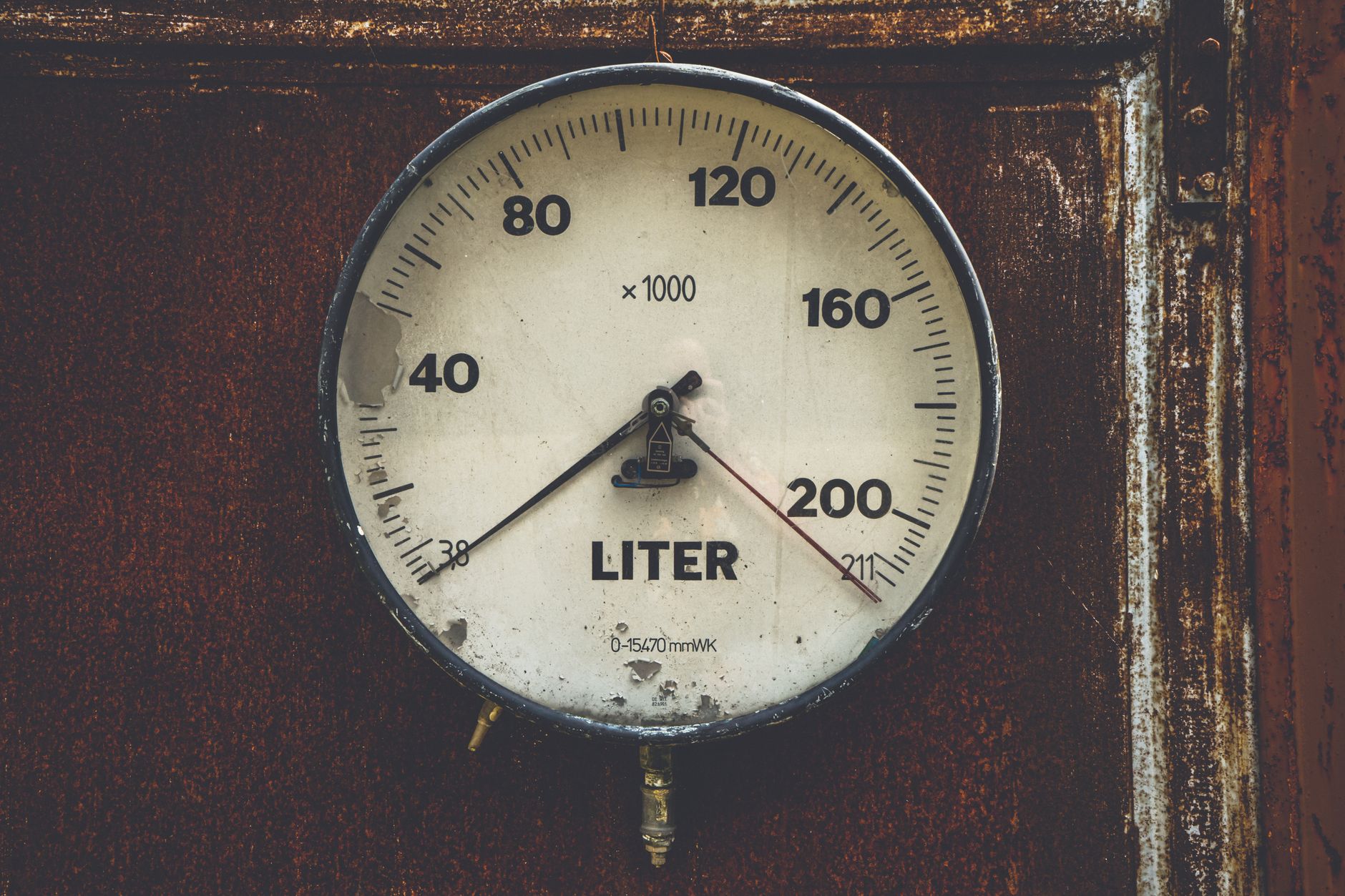 Die Spritpreise sind wegen Niedrigwassers erneut gestiegen