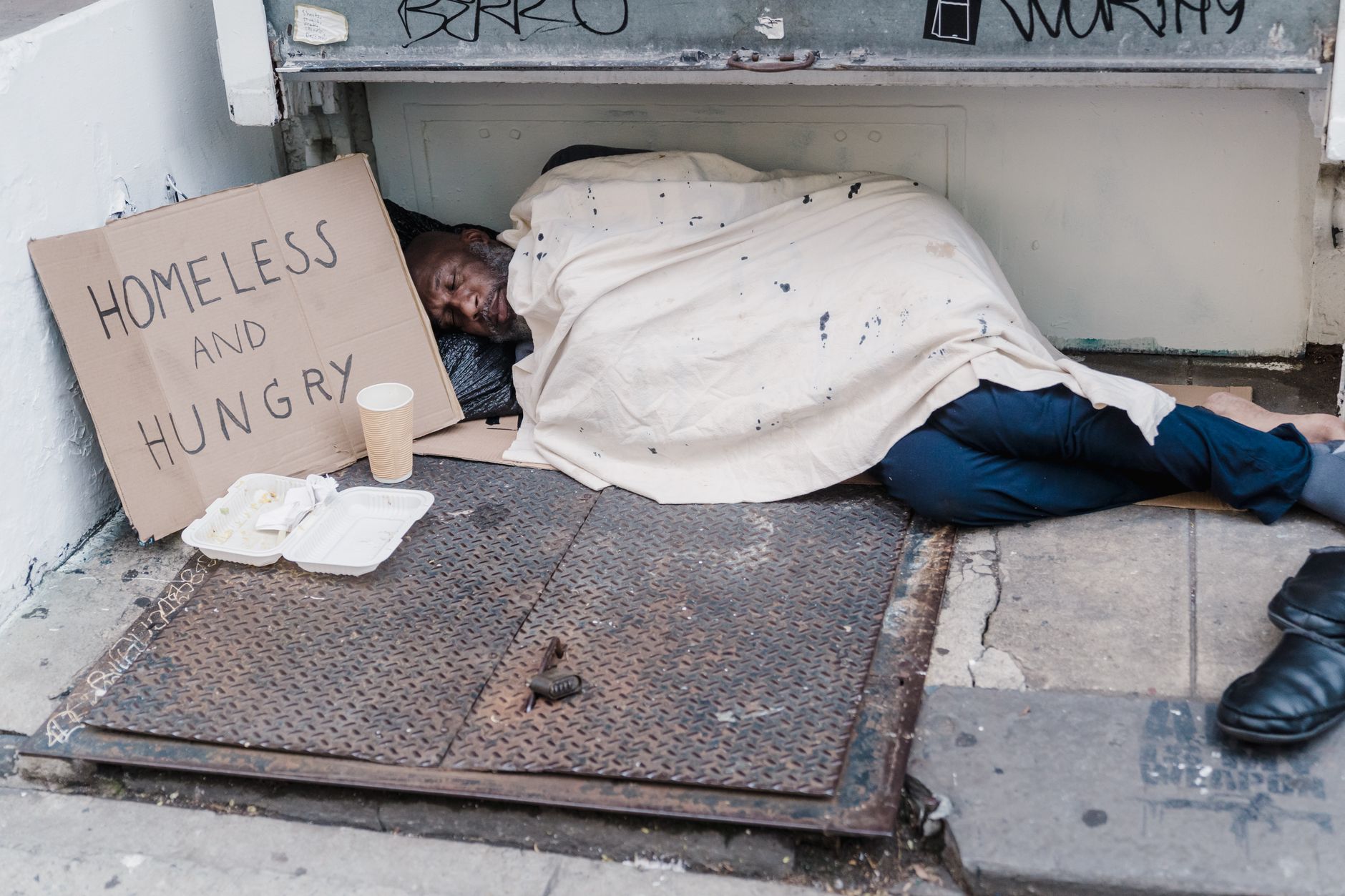 Obdachlosigkeit in Großbritannien: Burnham will Obdachlose von Straße holen