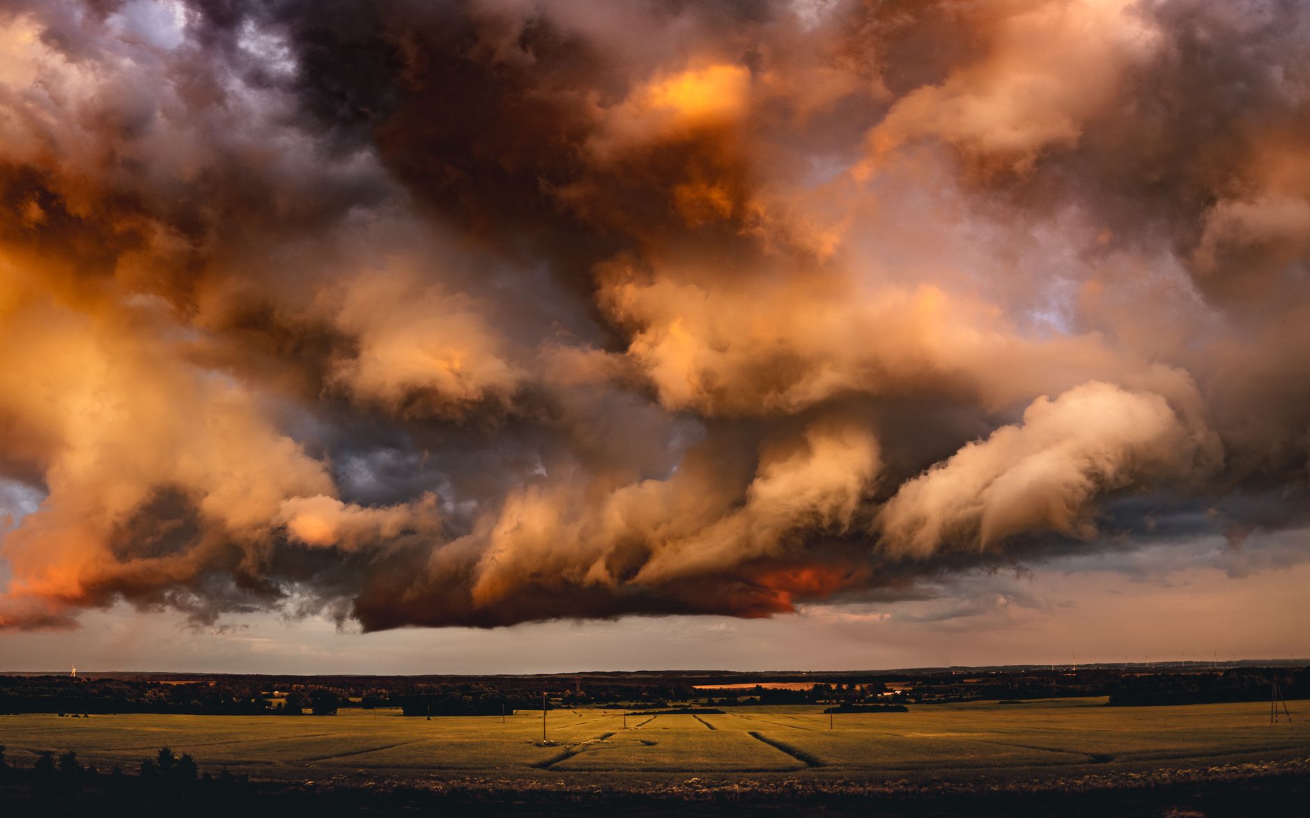 Wetter - Am Donnerstag wechselnd bewölkt, im Nordwesten und Süden Schauer und Gewitter
