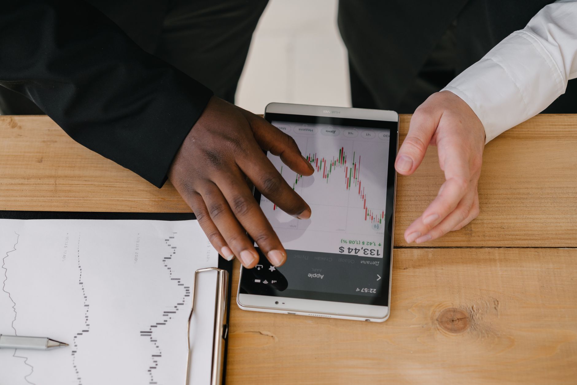 Flugbegleiter gehen gegen Verkauf von Daten insolventer Fluglinie an Google vor