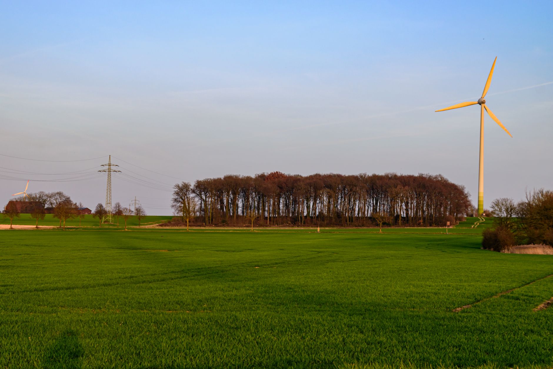Erneuerbare Energien - Deutschland erreicht Jahresziel für Solarausbau - Bundesverband sieht künftige Ziele in Gefahr