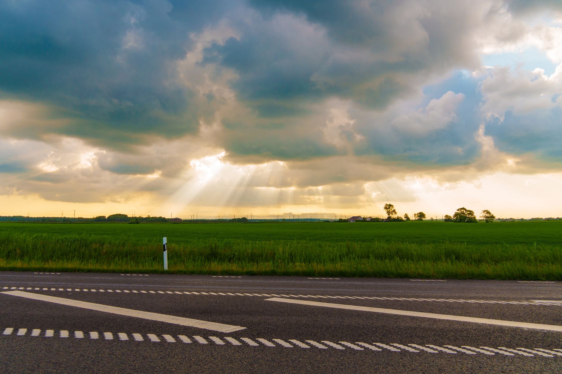 Wetter - Verbreitet Schauer, im Nordosten und Osten länger sonnig