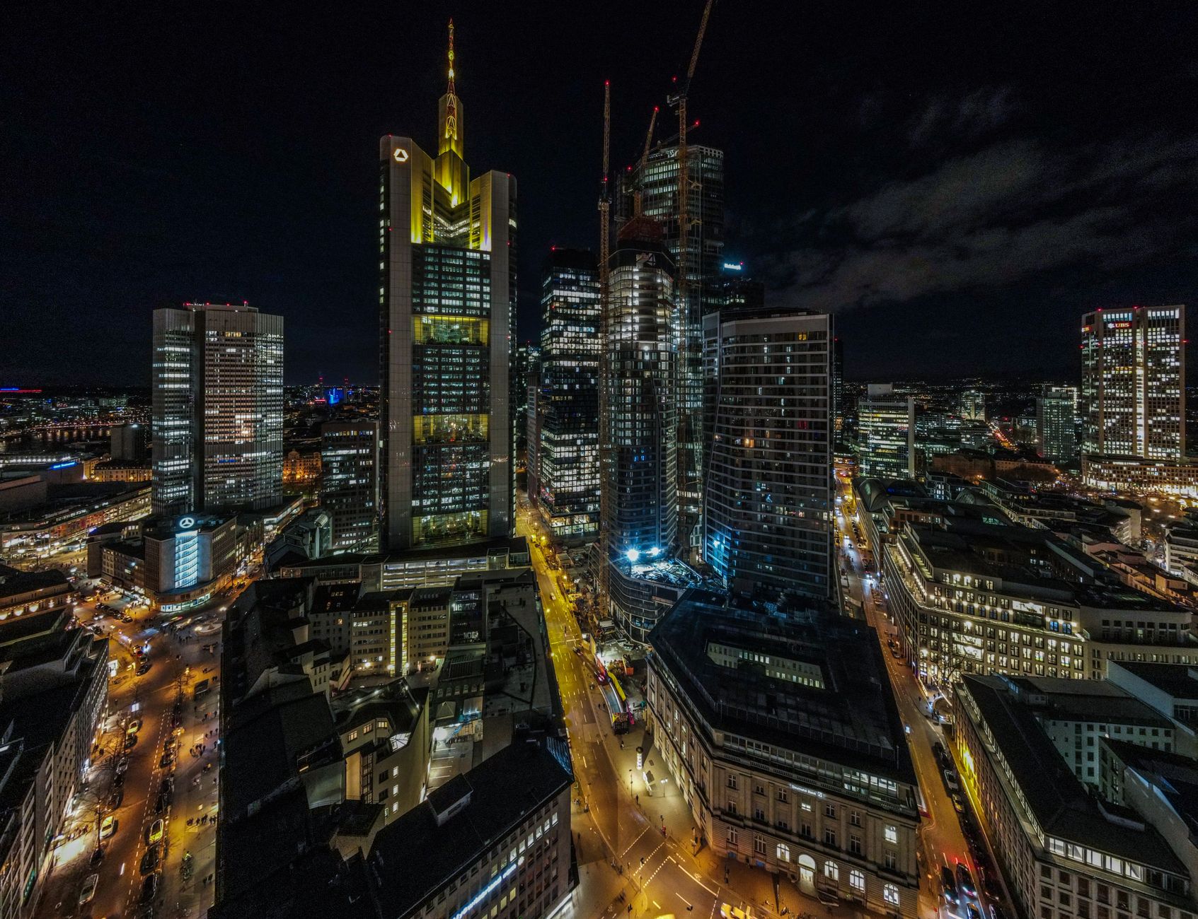 Frankfurt fertigt St. Tönis zweistellig ab - die Tore