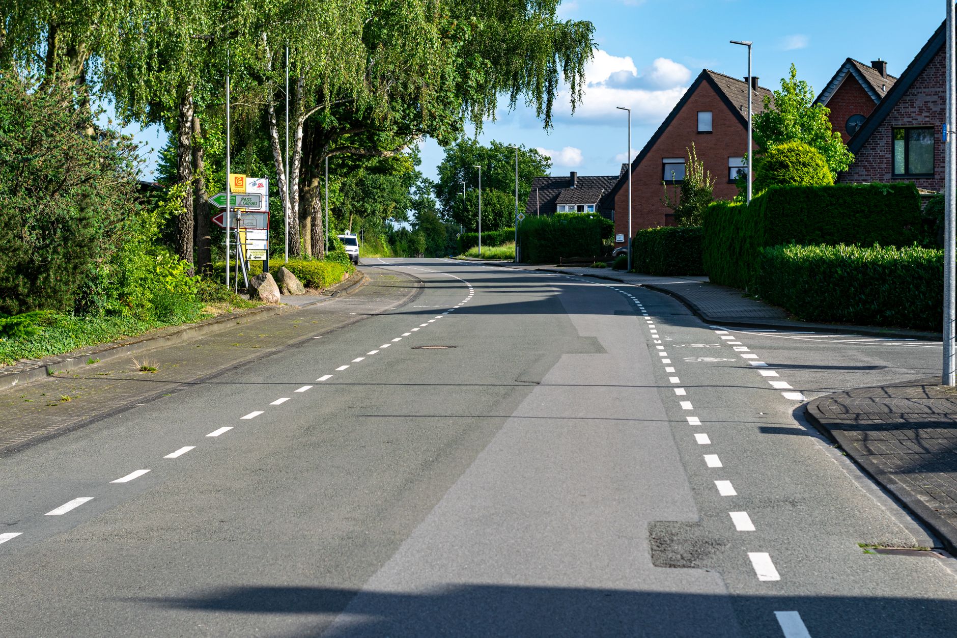 Wegen Niedrigwasser - LKW-Sonntagsfahrverbot bleibt in Nordrhein-Westfalen bis Ende September ausgesetzt
