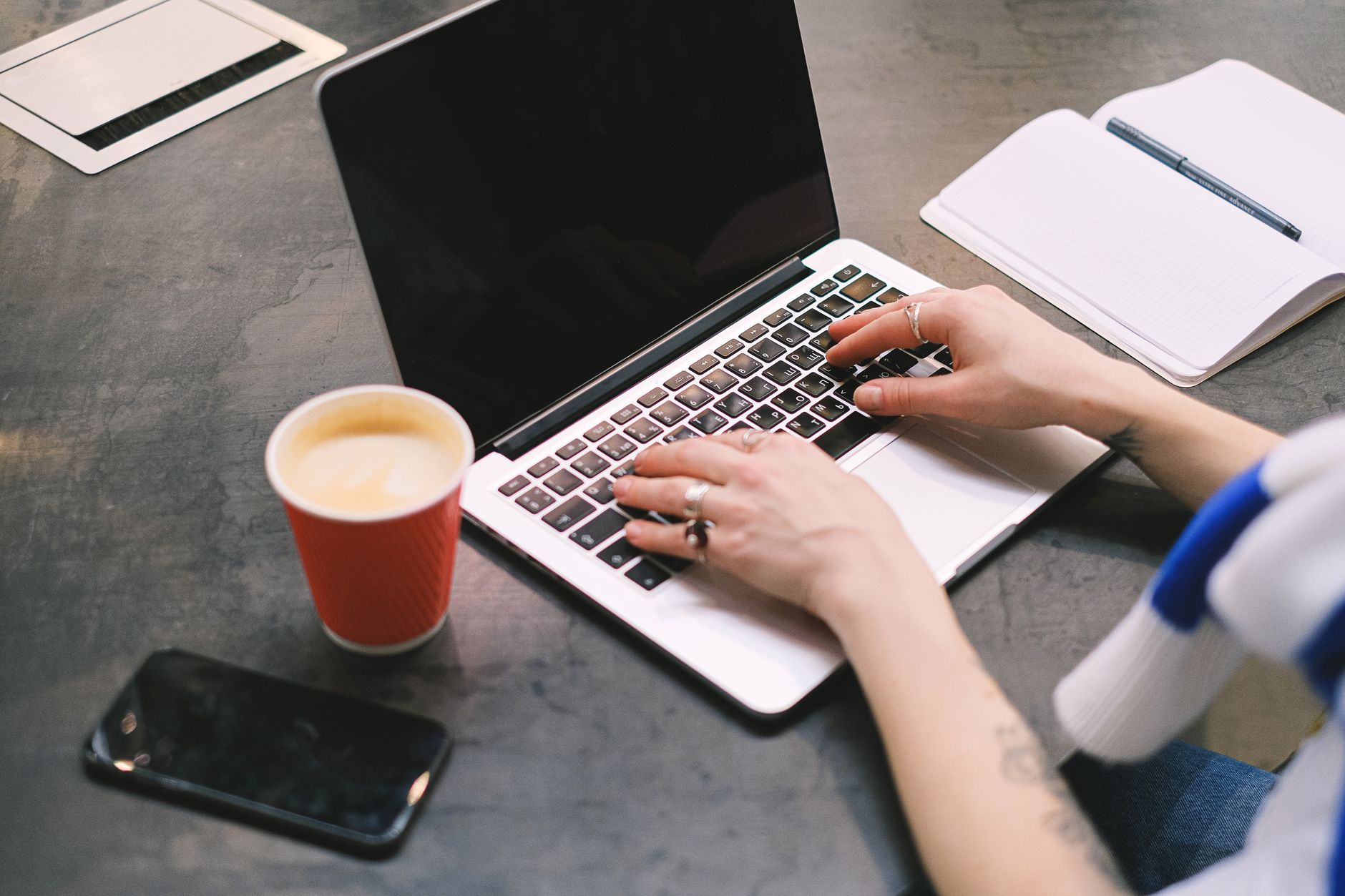 (g+) Freelancer auf Linkedin: 100 Likes, 0 Aufträge