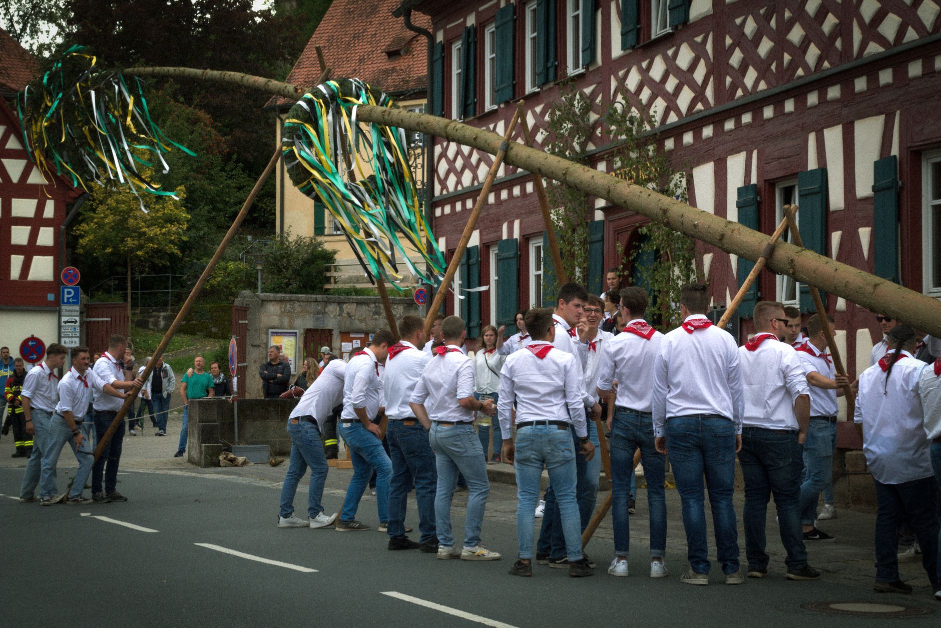 AIS.chat: Sachsen-Anhalt setzt KI-Chatbot an Schulen ein