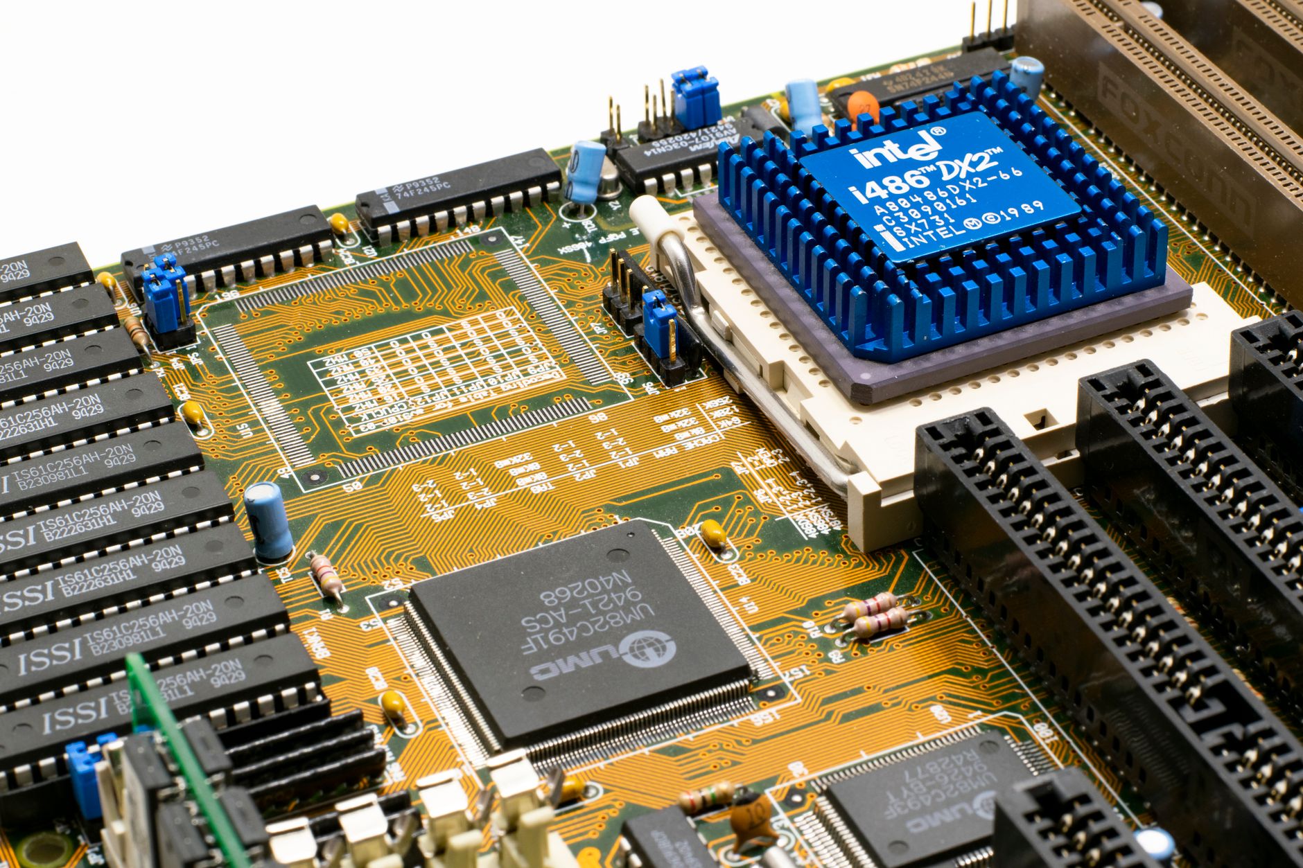 Intel: Diamond Rapids soll mit 256 Kernen zur Epyc-Konkurrenz werden