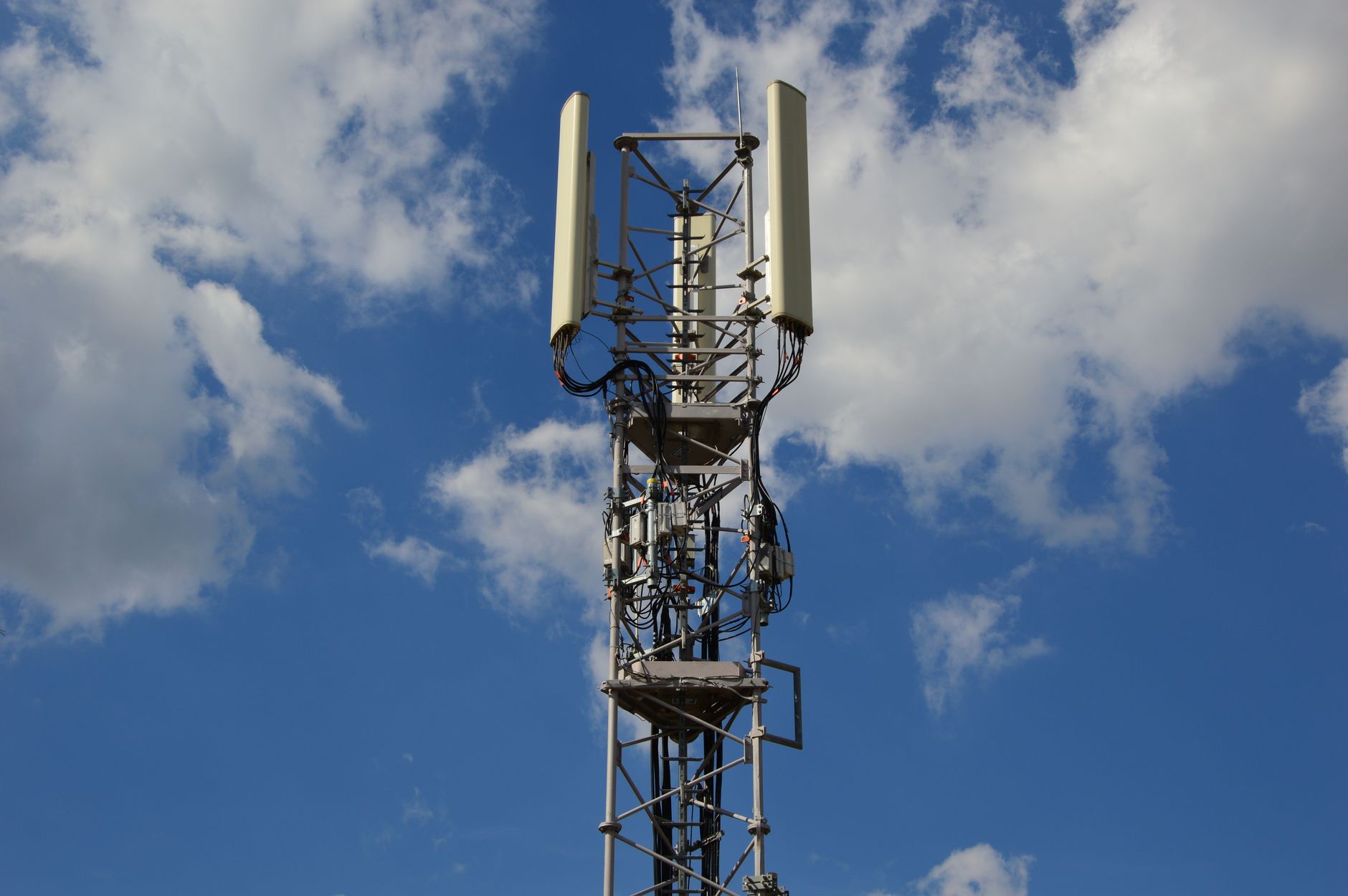 Telekom-Streit um Inhouse-Glasfaser: Eigentümer hatte Ausbau bereits an Pyur vergeben