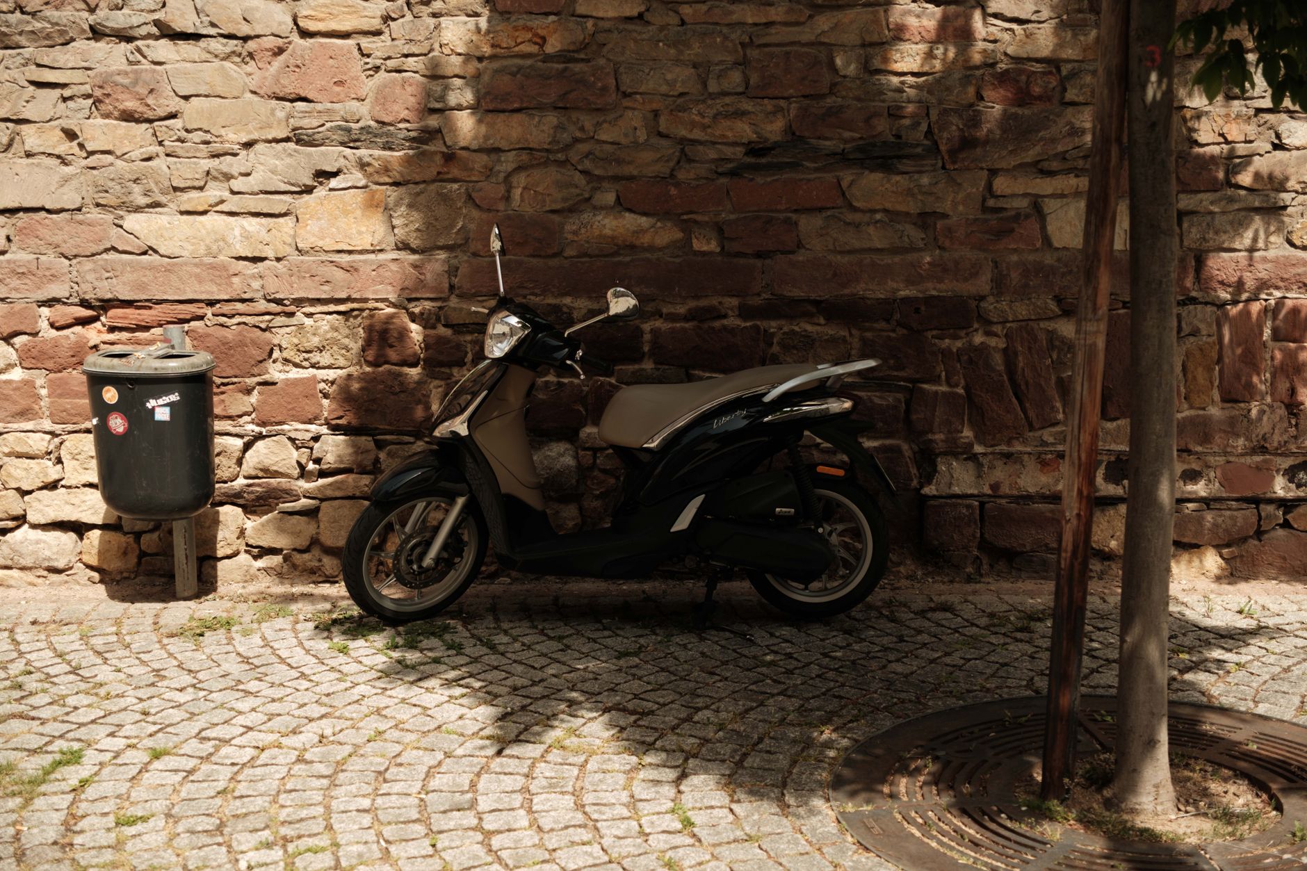 Diebstähle aus Garagen - E-Scooter entwendet - Einbruch in Stall