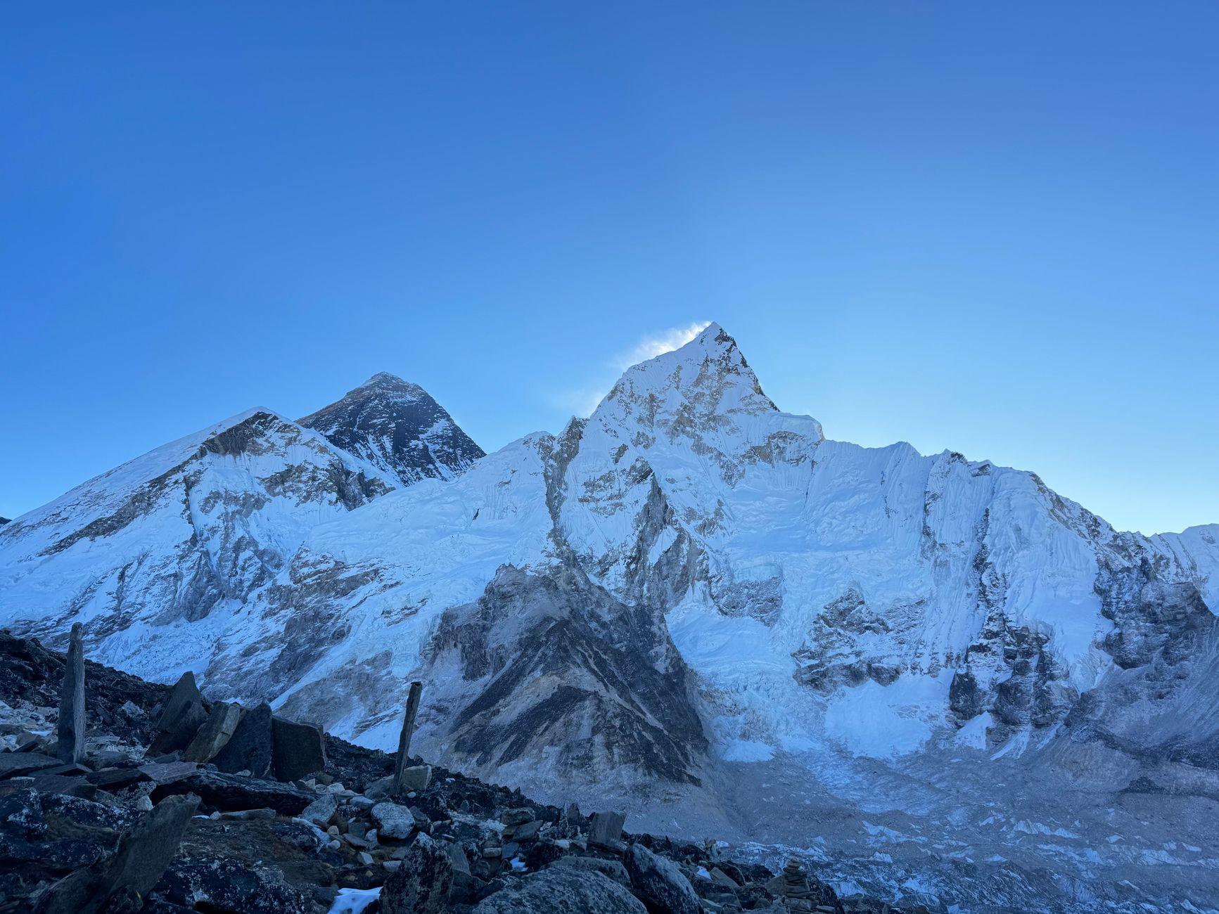 Nepal: "Sehr großer Bergsturz" - und obendrauf ein Gletscher
