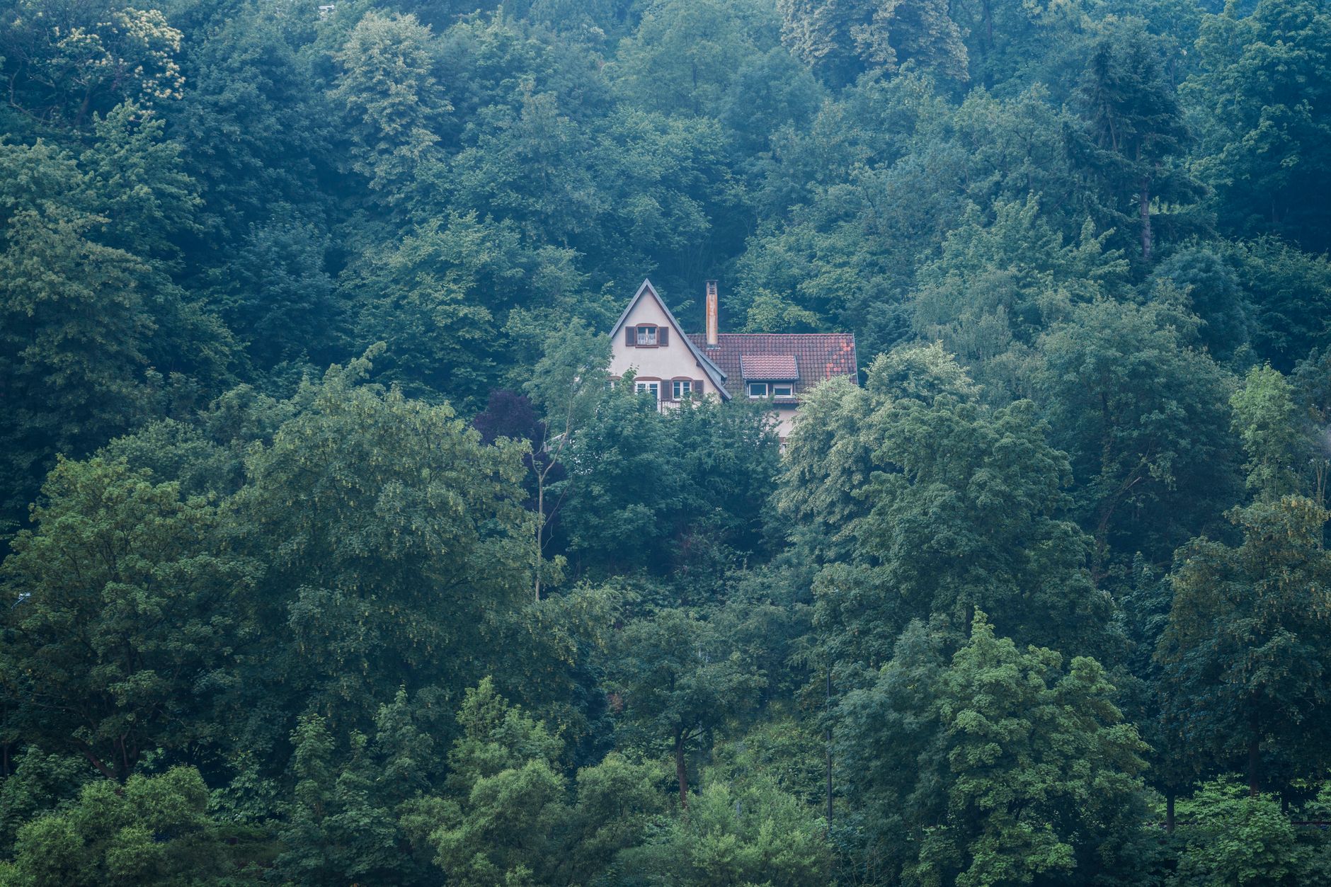 100 Häuser abgedeckt - Unwetterschäden in Baden-Württemberg und der Schweiz