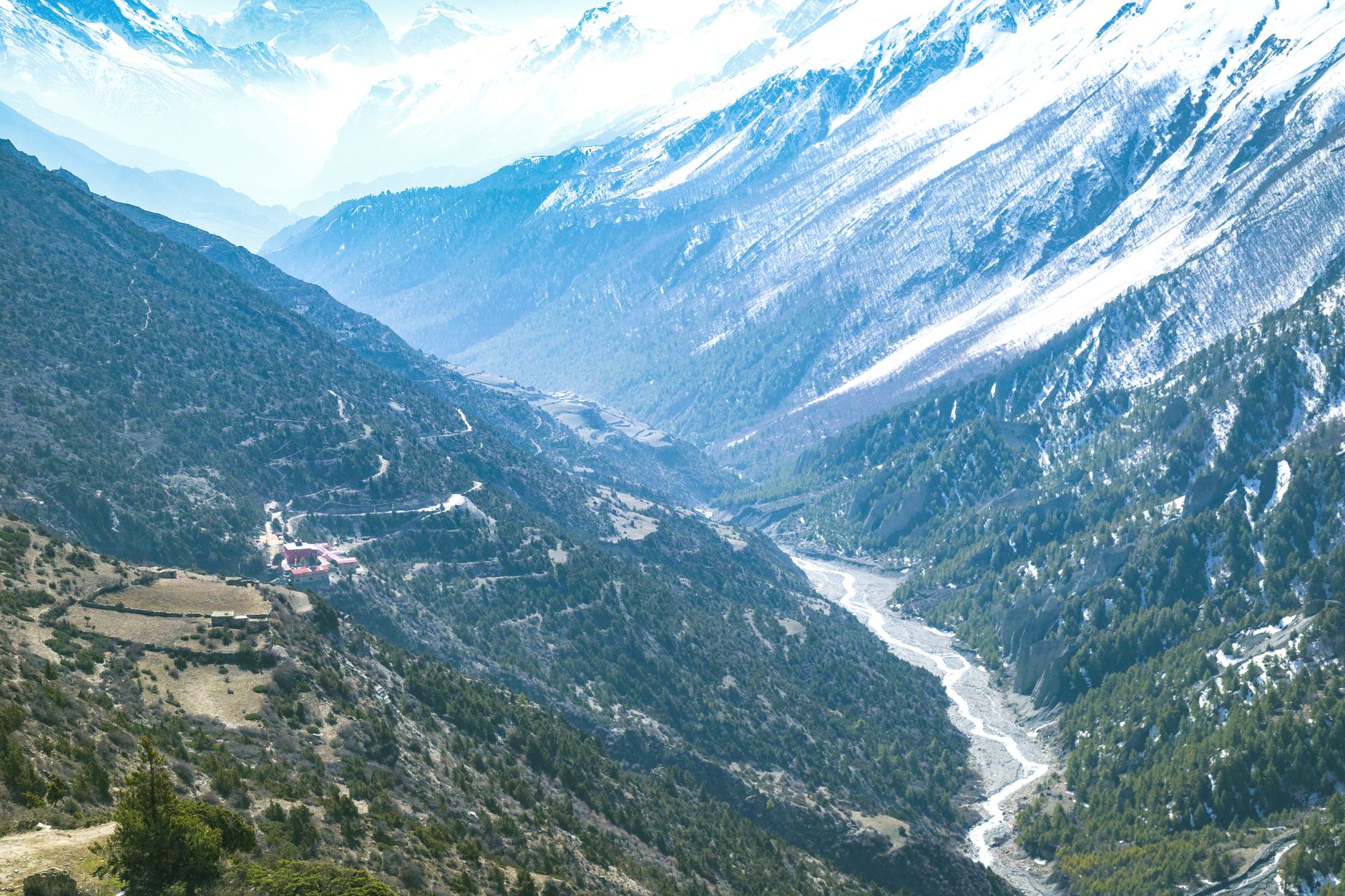 Flutwelle im Himalaya: Überlebende stehen vor Trümmern ihrer Existenz