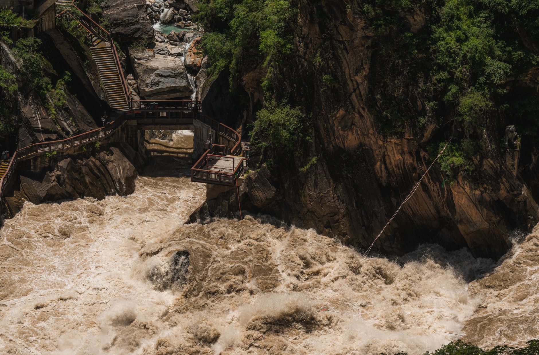 Sturzflut in Nepal und Tibet: Zahl der Toten steigt über 600