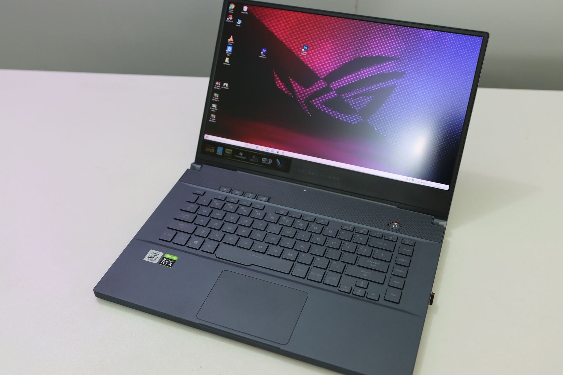Hitzeprobleme beim ROG Zephyrus M16: Flüssigmetall soll Asus-Notebook beschädigt haben