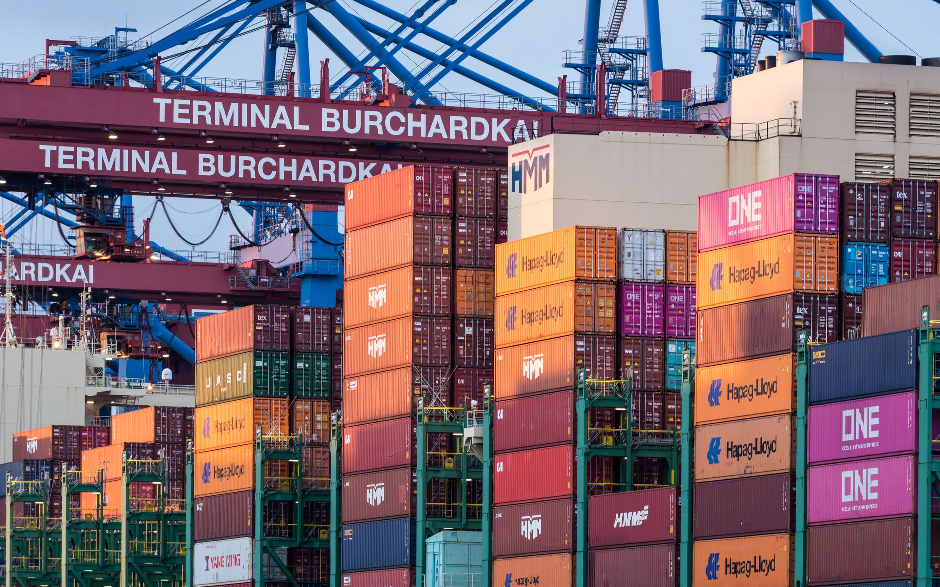 Wirtschaft - Österreichs Wettbewerbshüter ermitteln gegen Essenslieferdienste