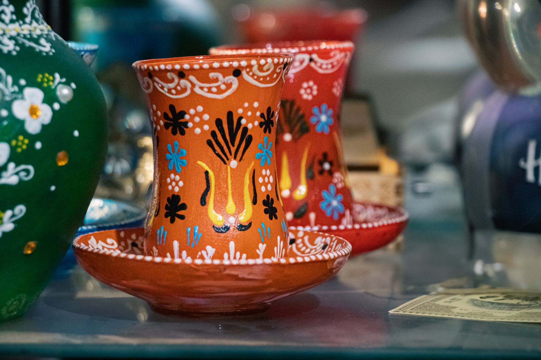 Kreml-Souvenir bei der AfD: Eine russische Armeetasse lässt bei Tillschneider tief blicken