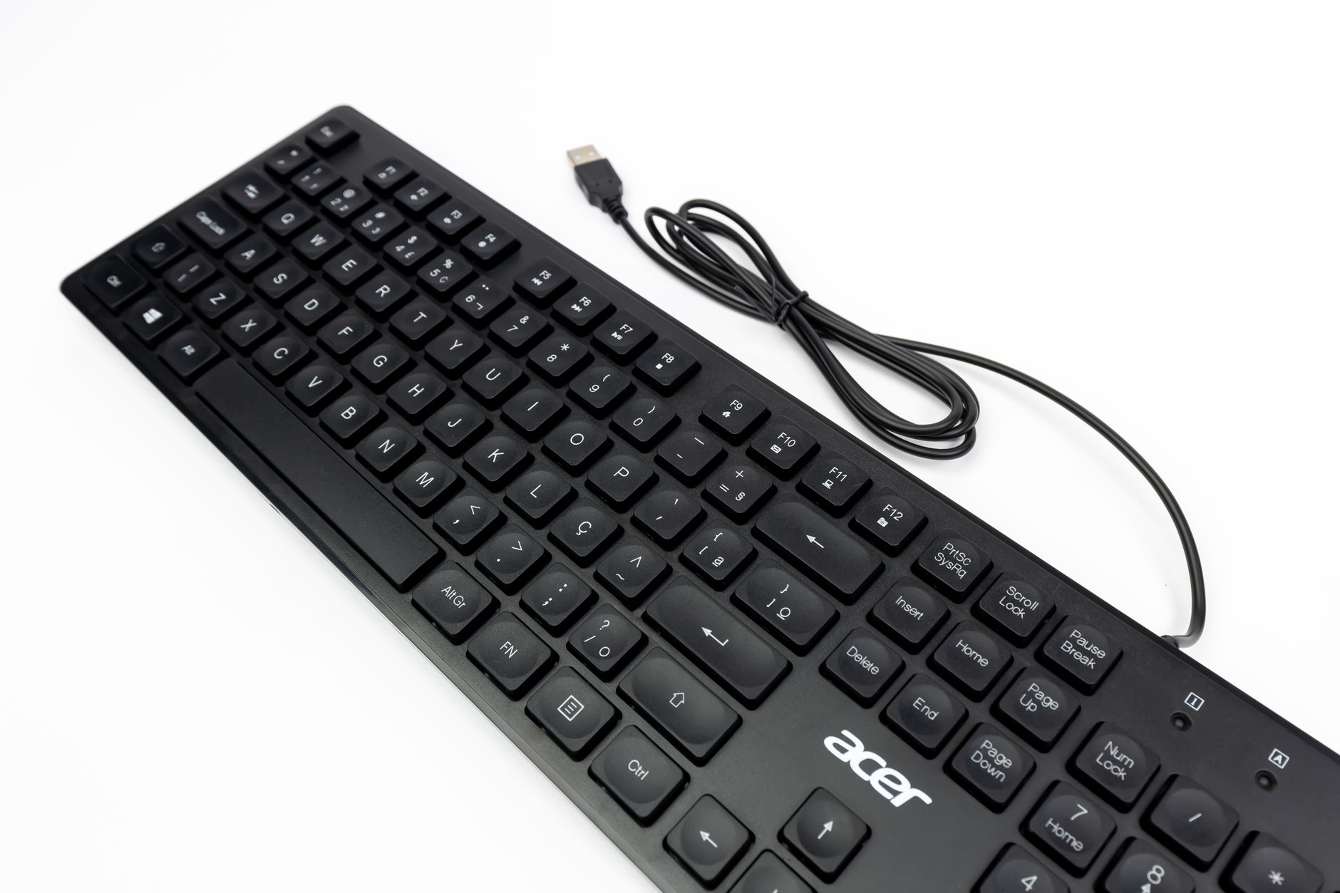 Notebook mit 14 Zoll: Acer stellt 800-Gramm-Laptop vor