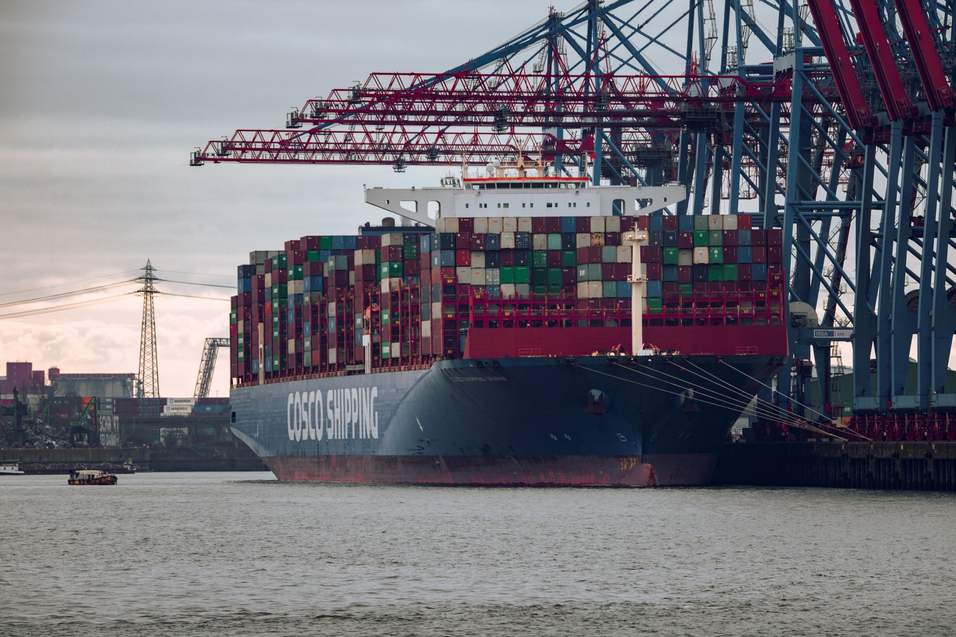 Tarifrunde für die Seehäfen - Warnstreik im Hamburger Hafen - Verdi fordert 8,2 Prozent mehr Geld